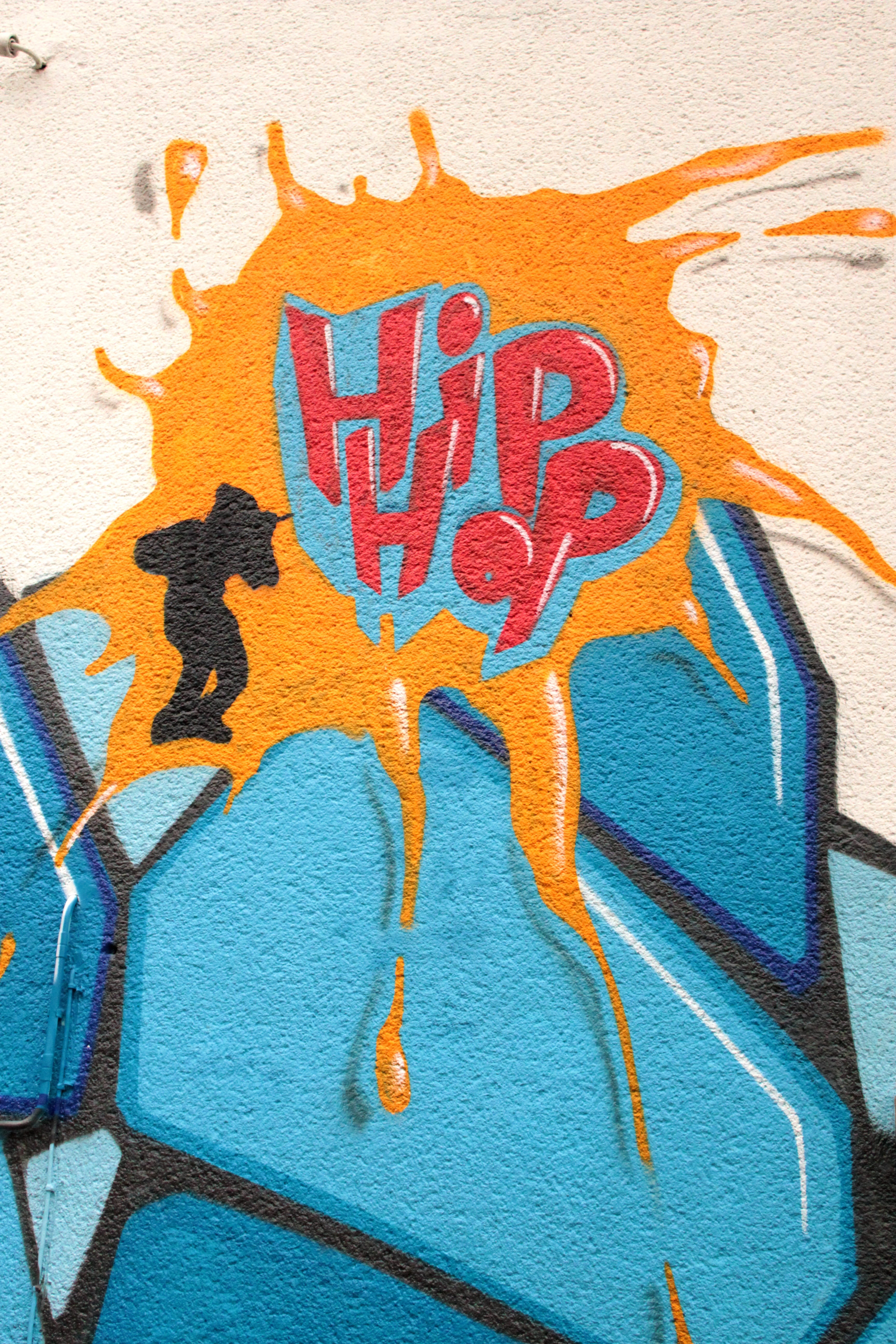 arcade game machine, mural, pattern, communication, hop, architecture, spray paint, graphics, street art, art, western script, 5K, day, racket, message, Phone HD Wallpaper