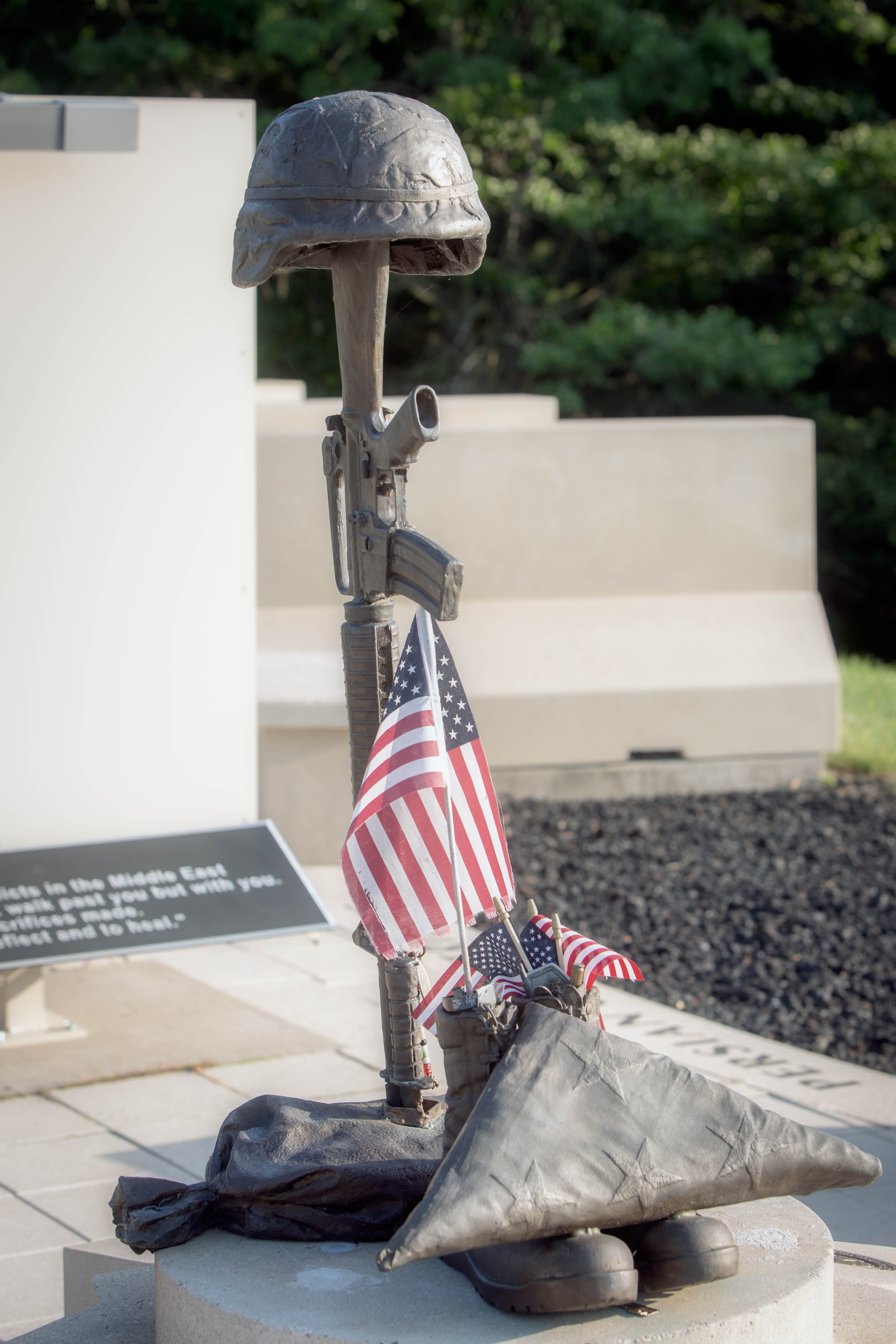 outdoors, emotion, flag, sunny, marine, soldier, army, fallen, 5K, shadow, sunlight, nature, day, battle, combat, memorial, military, patriotism, tribute, Phone HD Wallpaper