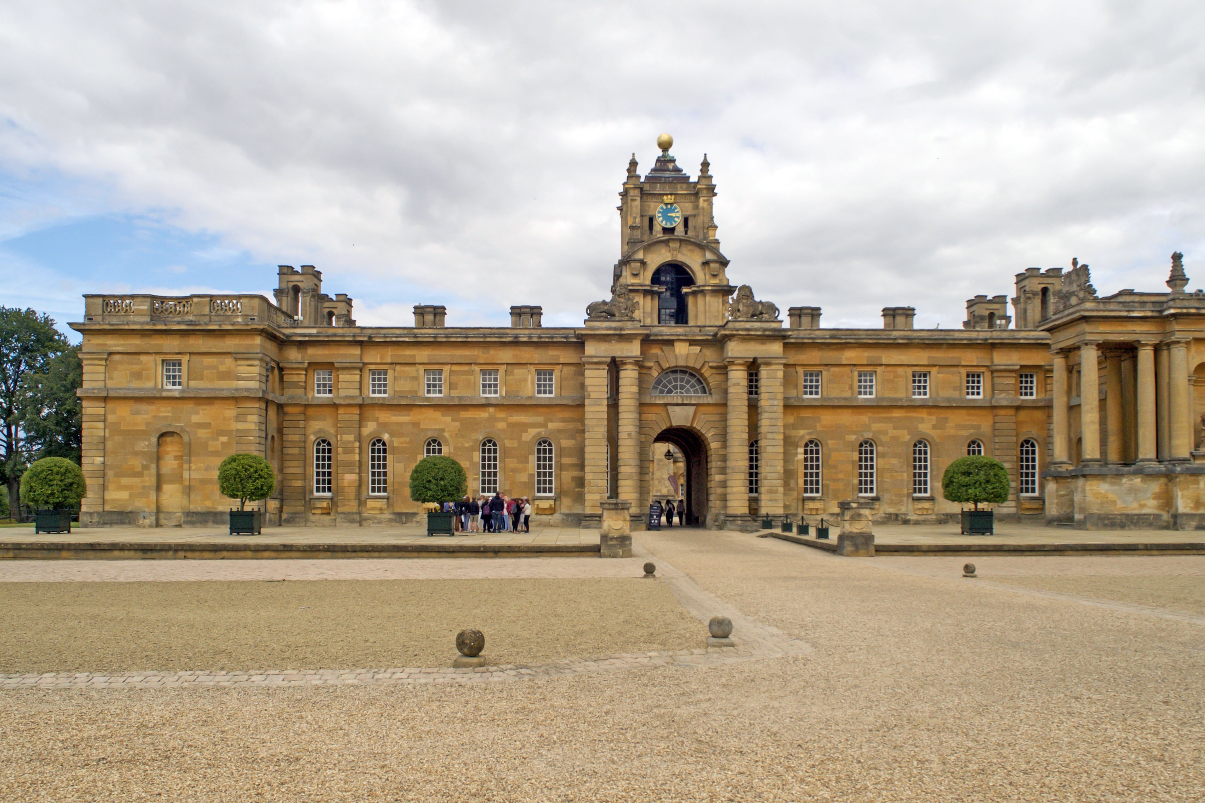 woodstock, facade, nature, art and craft, duke of marlborough, oxfordshire, travel, incidental people, blenheim palace, treasure houses, world heritage, HD Wallpaper