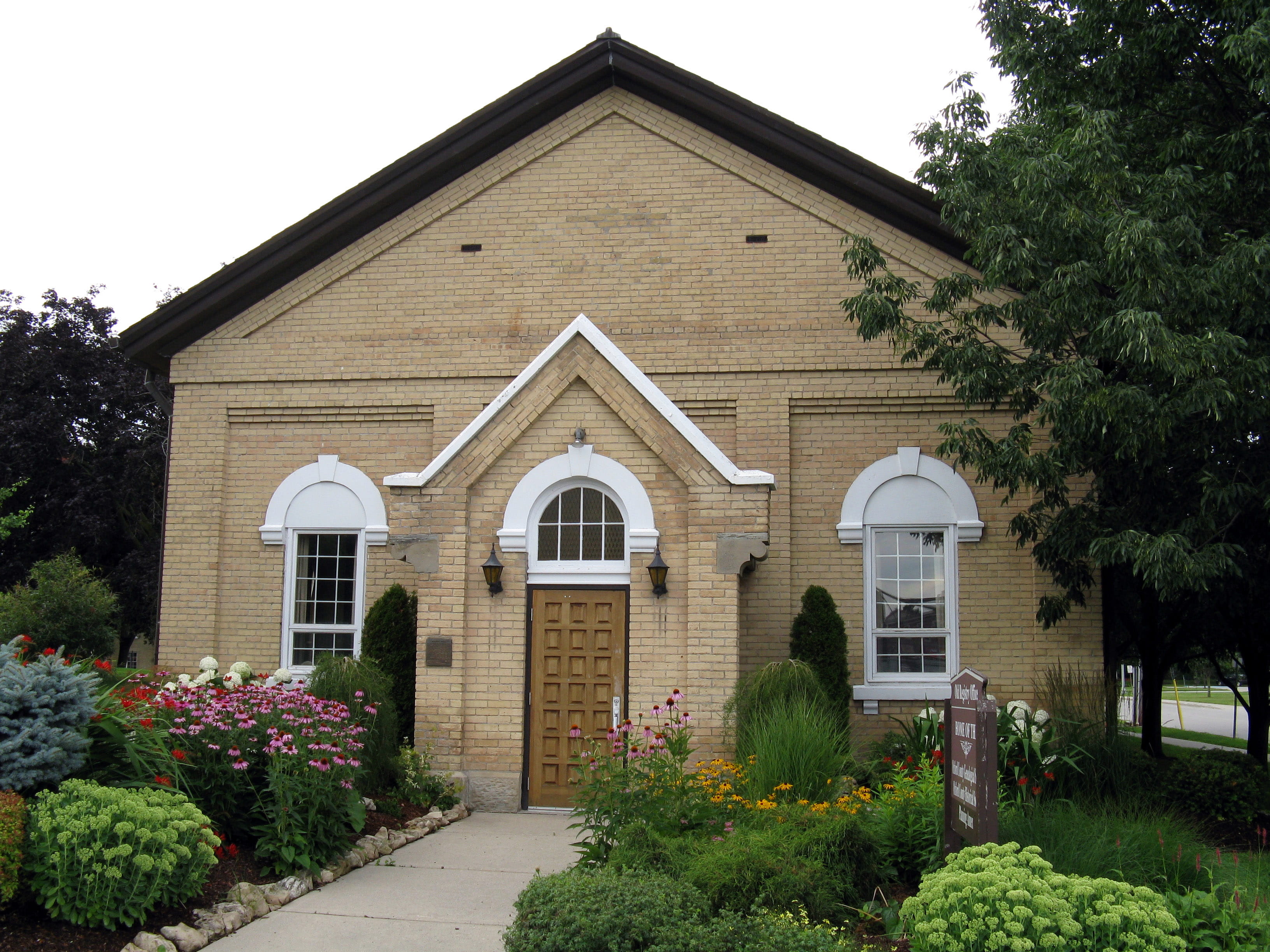 plant, architecture, built Structure, Ontario, registry, Registry Office, woodstock, house, flower, public domain, tree, day, luxury, front view, Old, office, HD Wallpaper