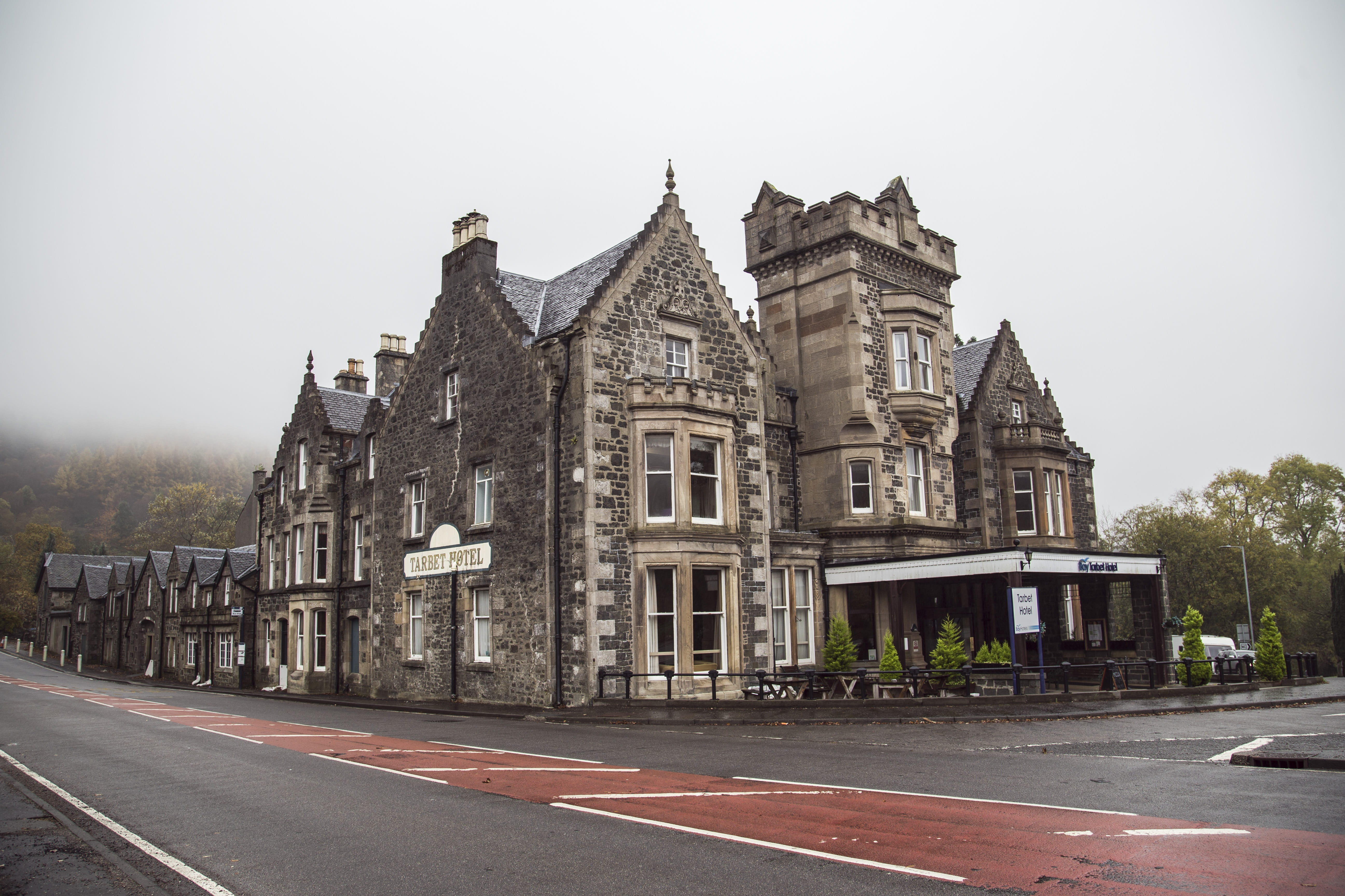 travel destinations, beige, copy space, architecture, residential district, english, pavement, ancient, place of worship, house, nature, urban, wall, road, HD Wallpaper