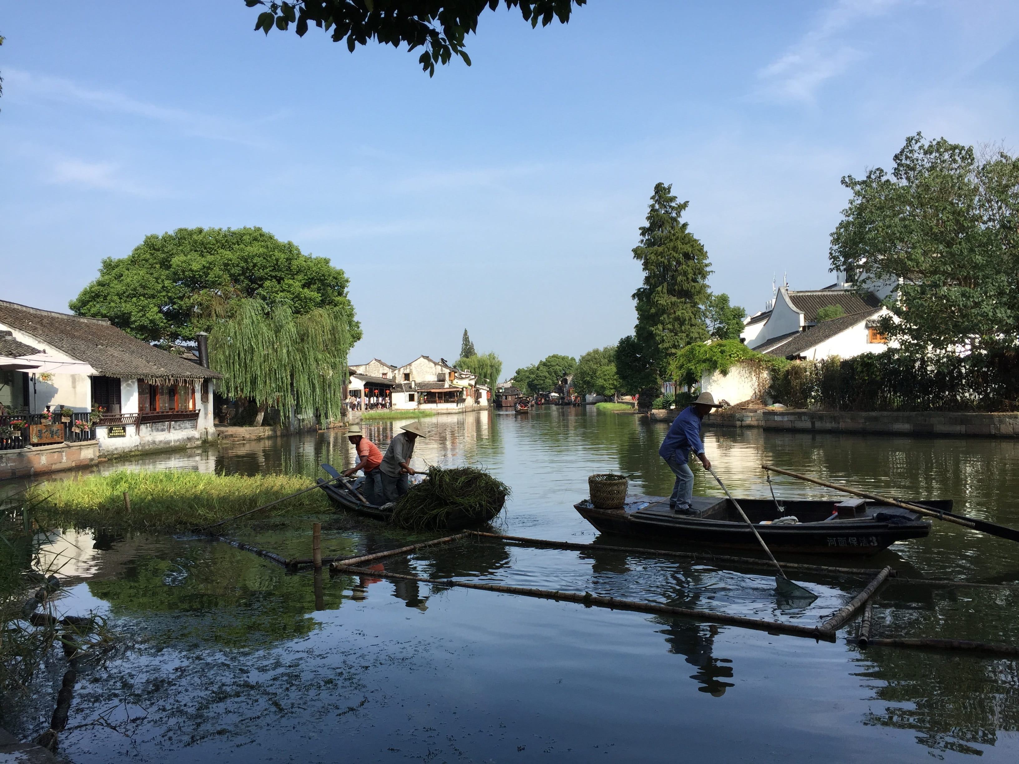 waterfront, Boatman, reflection, plant, day, house, real people, canal, architecture, nautical vessel, lifestyles, building exterior, outdoors, tree, China, HD Wallpaper