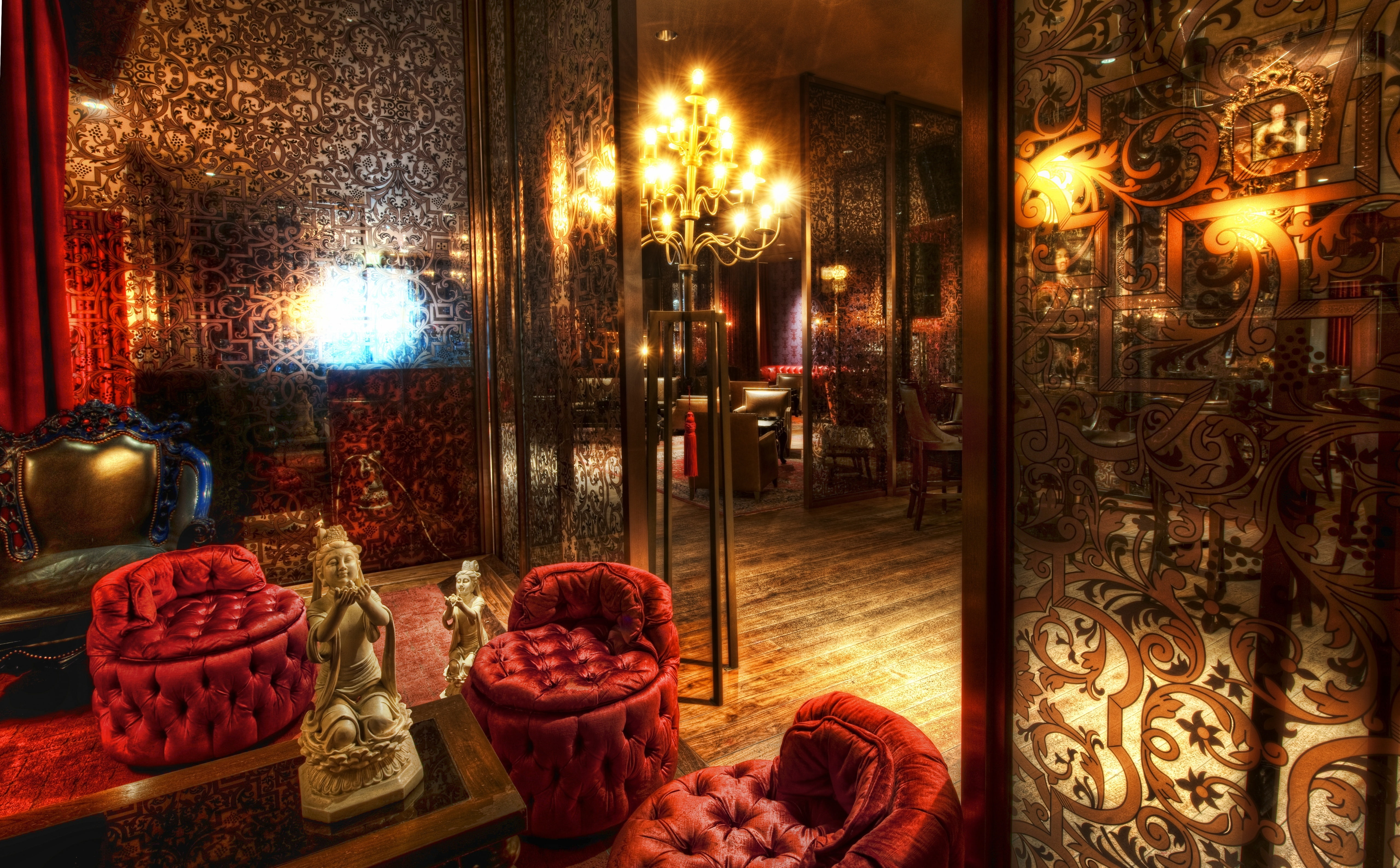 5K, variation, large group of objects, retail, no people, atmosphere, food and drink, indoors, night, piece, window, business, crimson, tufted, luxury, HD Wallpaper