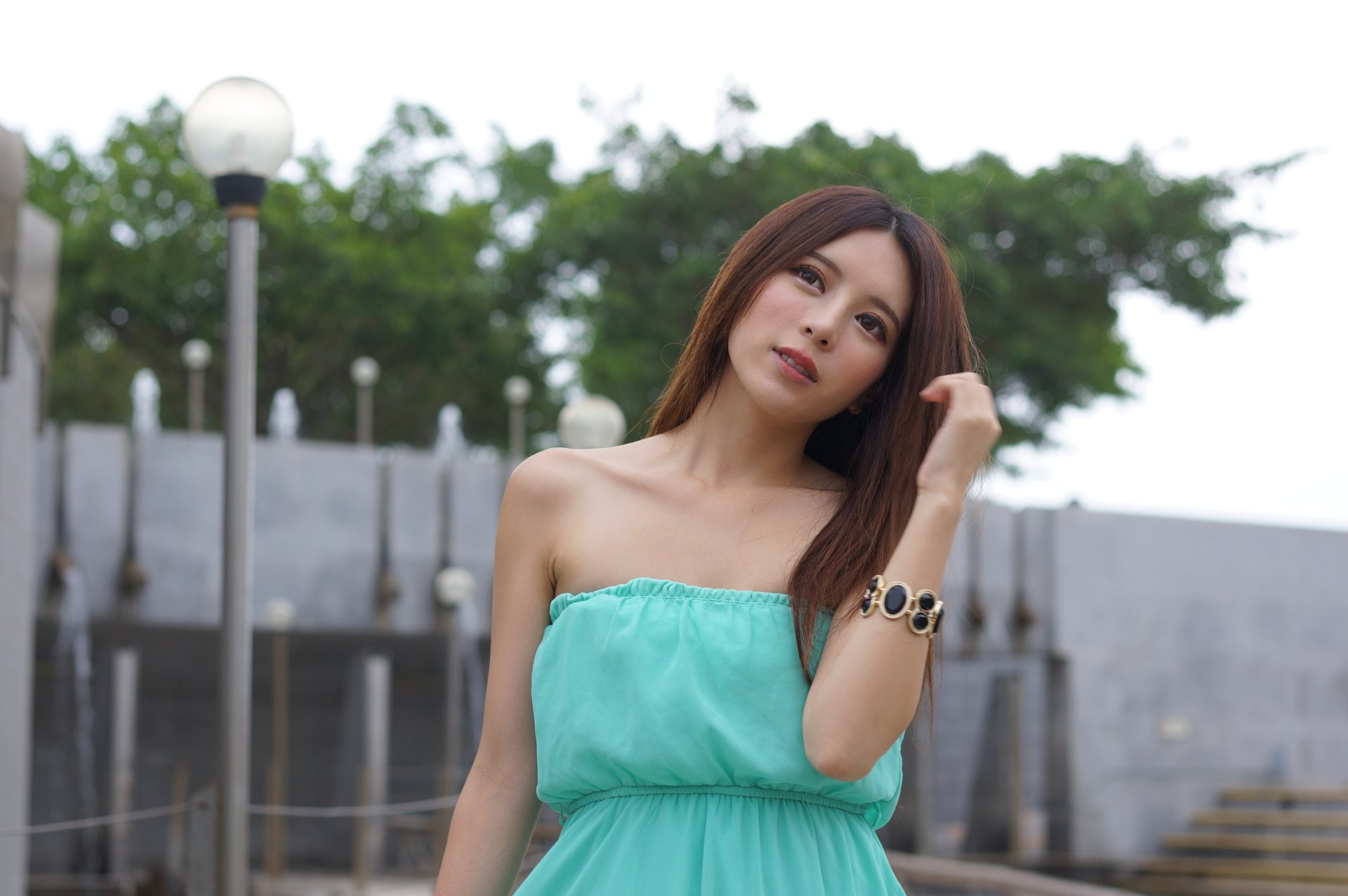 Asian, Taiwanese, Bracelet, Julie Chang, Hong Kong, Models, 1080P, Bokeh, Girl, Model, Zhang Qi Jun, Lantern, Old Market, HD Wallpaper