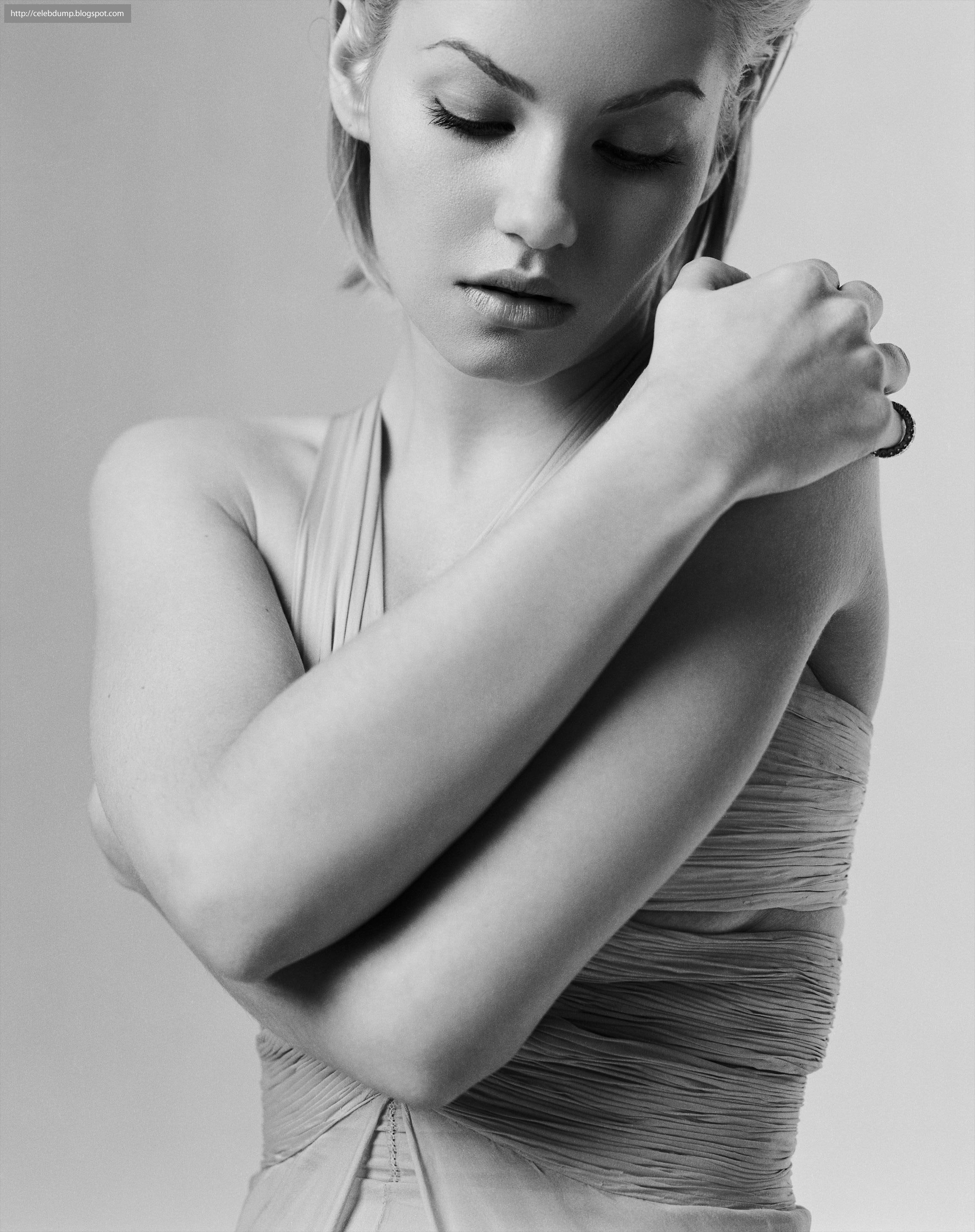 grayscale, hd, 2K, women, elisha, actress, monochrome, Elisha Cuthbert, art, cuthbert, Phone HD Wallpaper