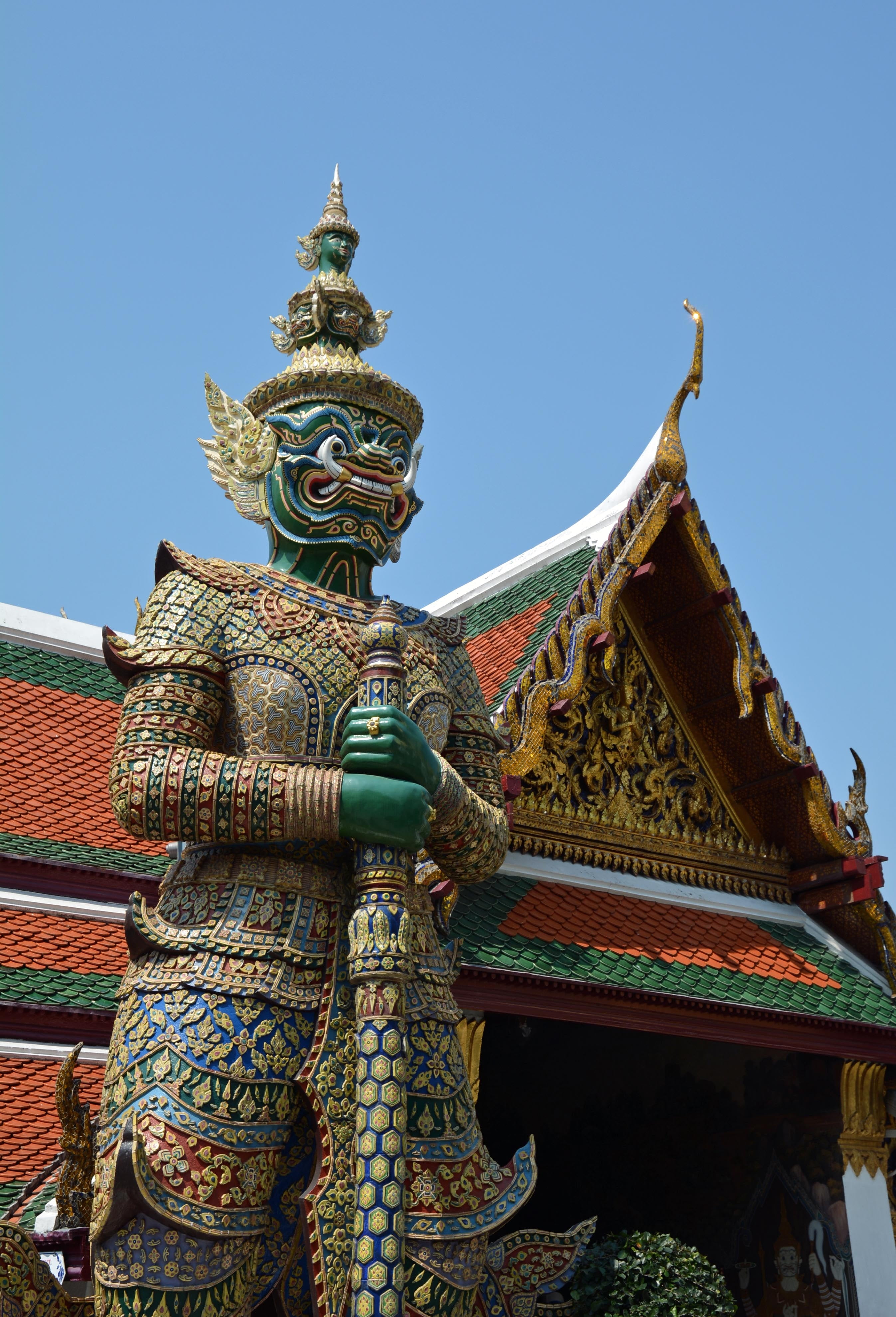 religion, representation, history, ornate, multi colored, architecture, creativity, sunny, building, roof, belief, statue, demon - fictional character, Phone HD Wallpaper