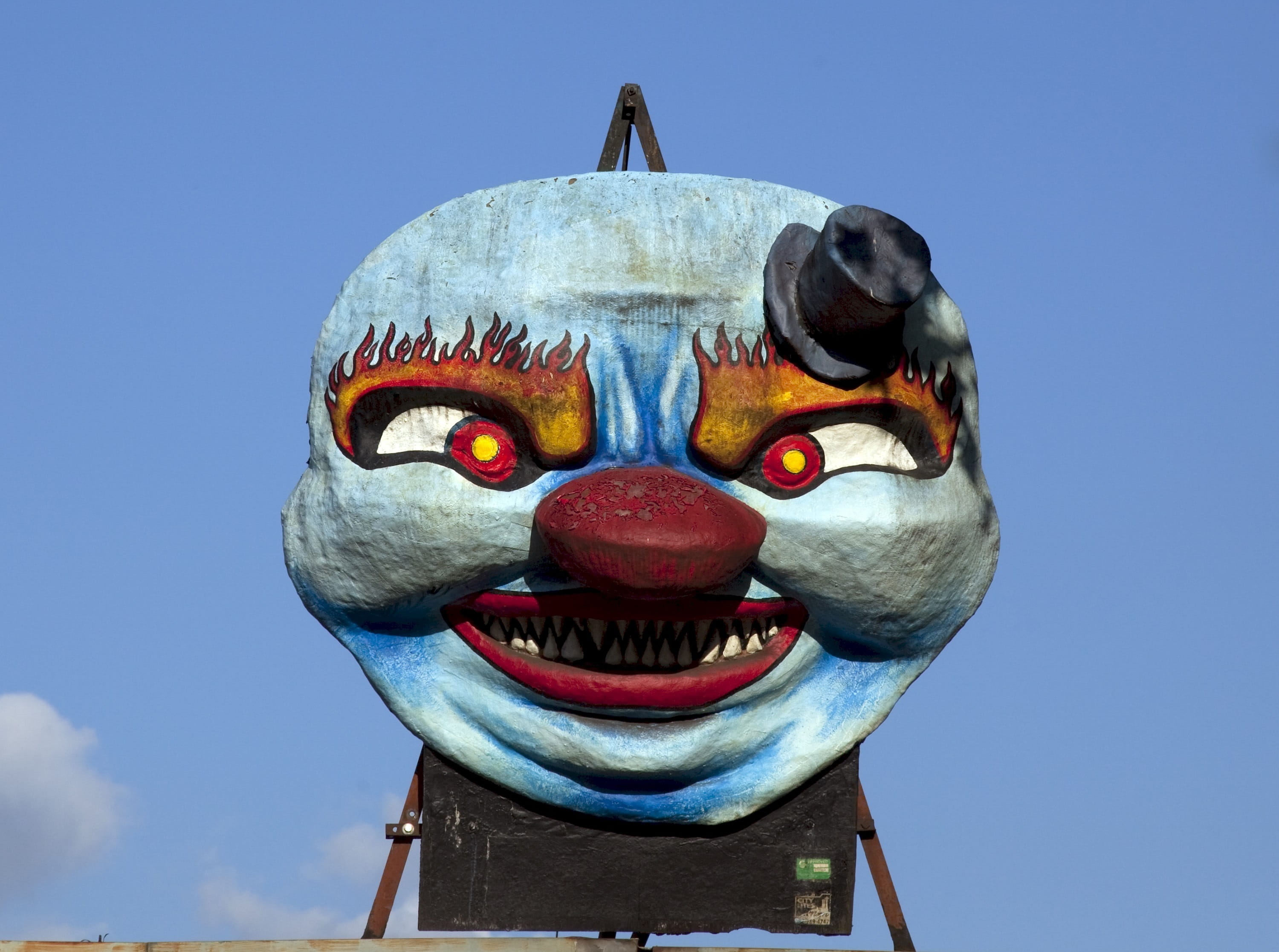 representation, architecture, clear sky, people, washington, demon - fictional character, seattle, creativity, usa, sky, park, entertainment, clown, fun house, HD Wallpaper