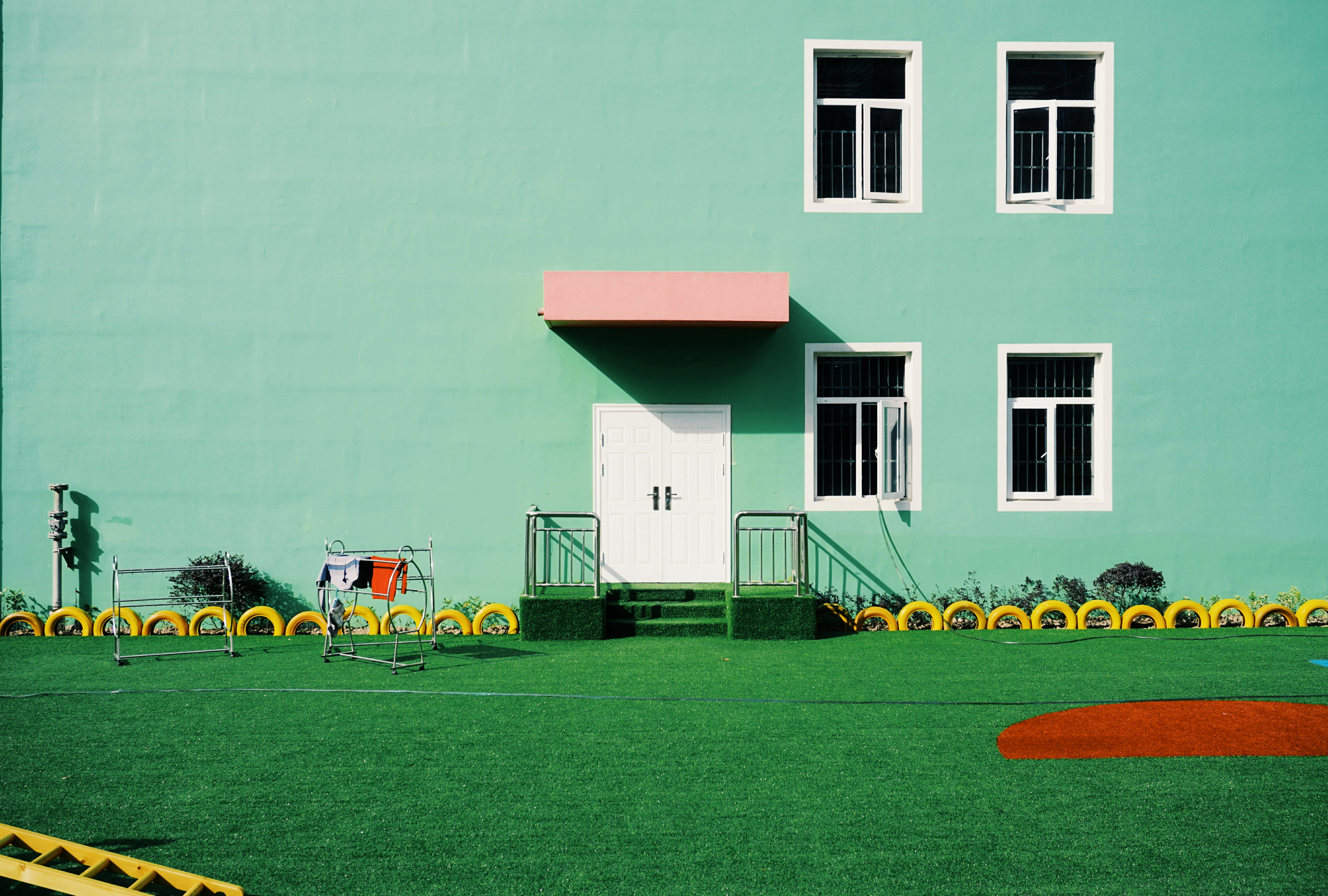 painted, sign, plant, residential district, building, building Exterior, wall - building feature, lawn, built Structure, colour, white, facade, architecture, HD Wallpaper