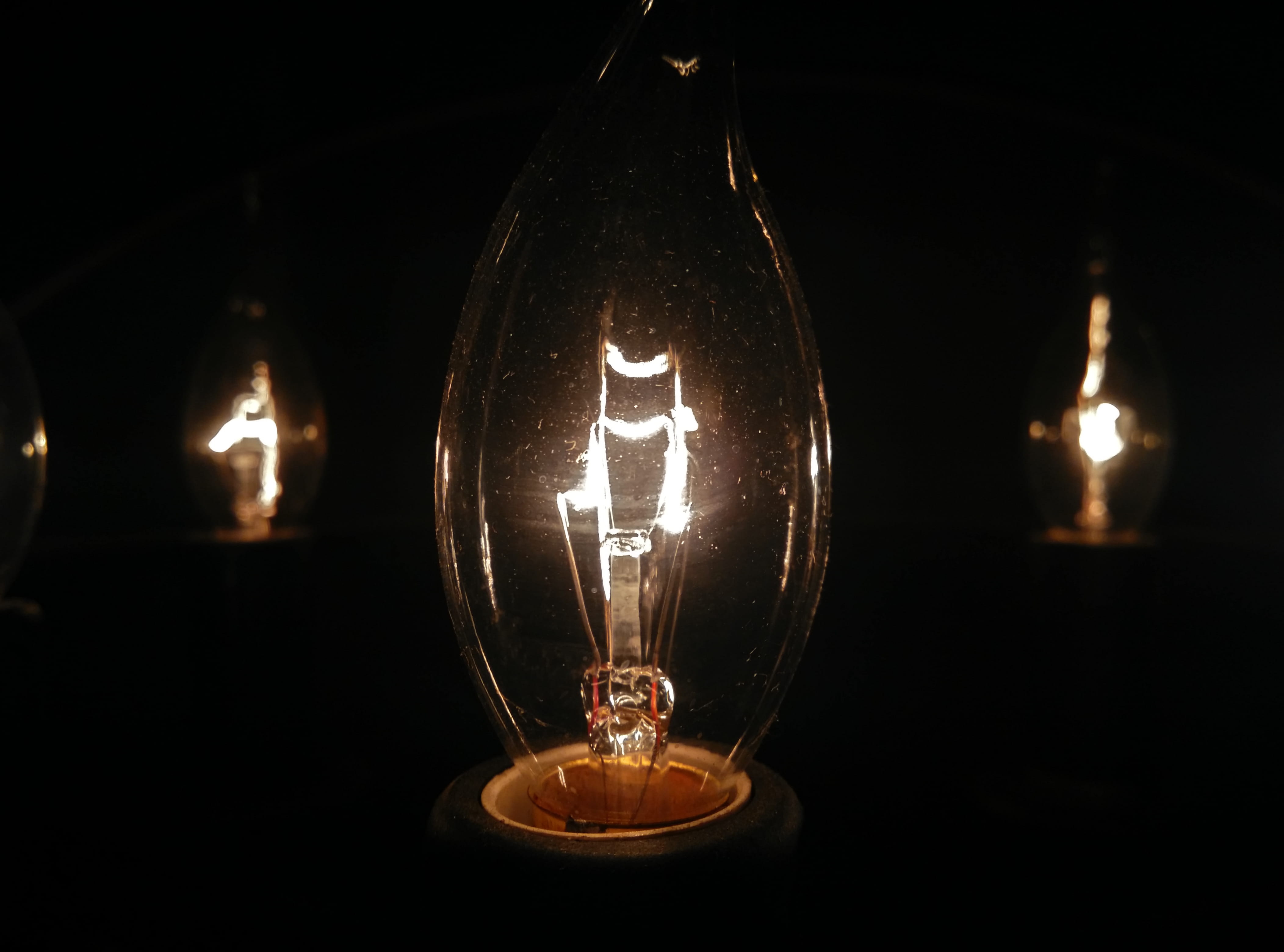 filament, domestic room, glass - material, black background, transparent, close-up, malaysia, illuminated, electric lamp, technology, light - natural phenomenon, HD Wallpaper