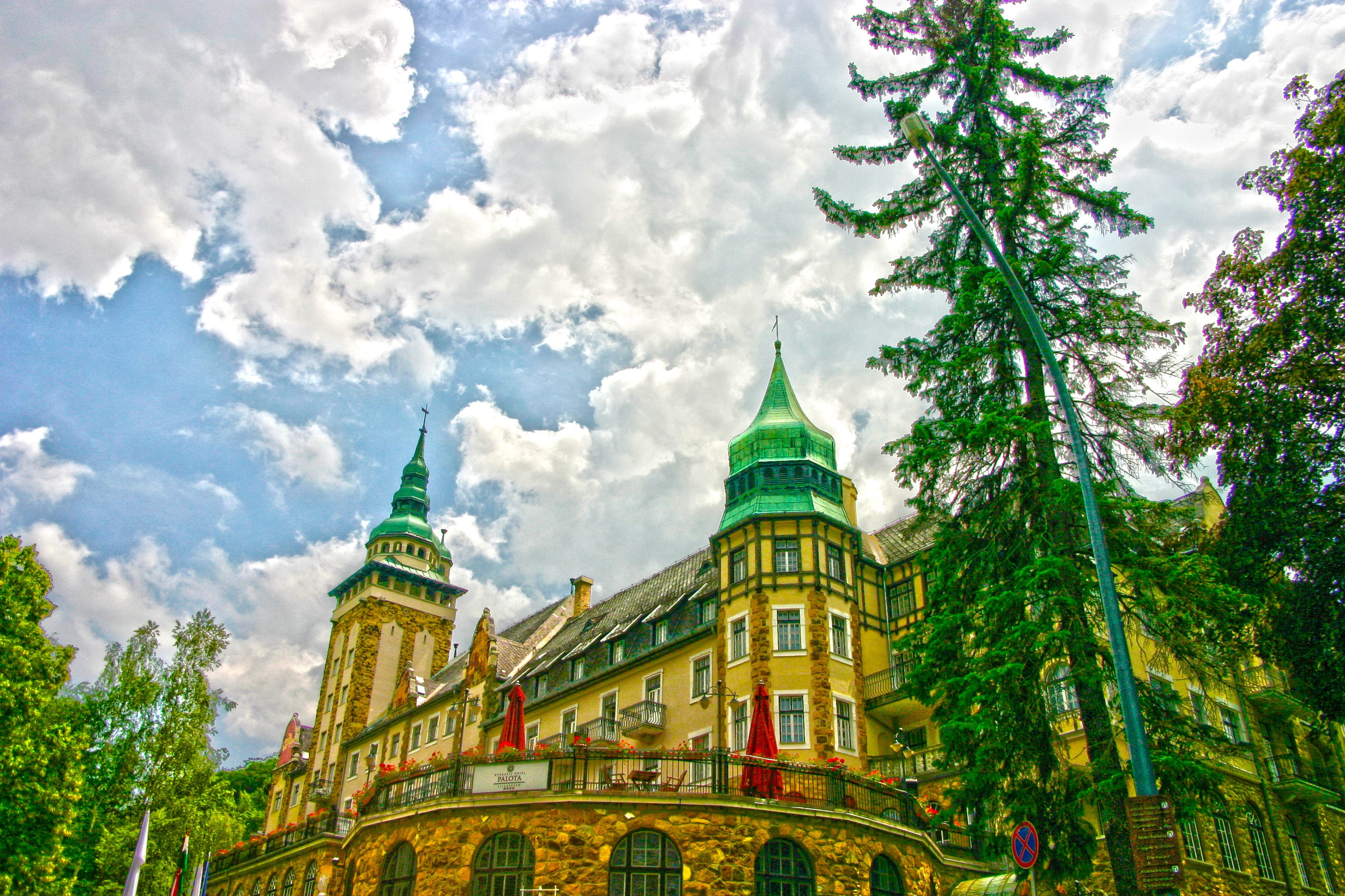city, building, nature, history, lillafüred, spirituality, built structure, day, cloud - sky, ornate, 2K, outdoors, low angle view, belief, sky, bulding, HD Wallpaper