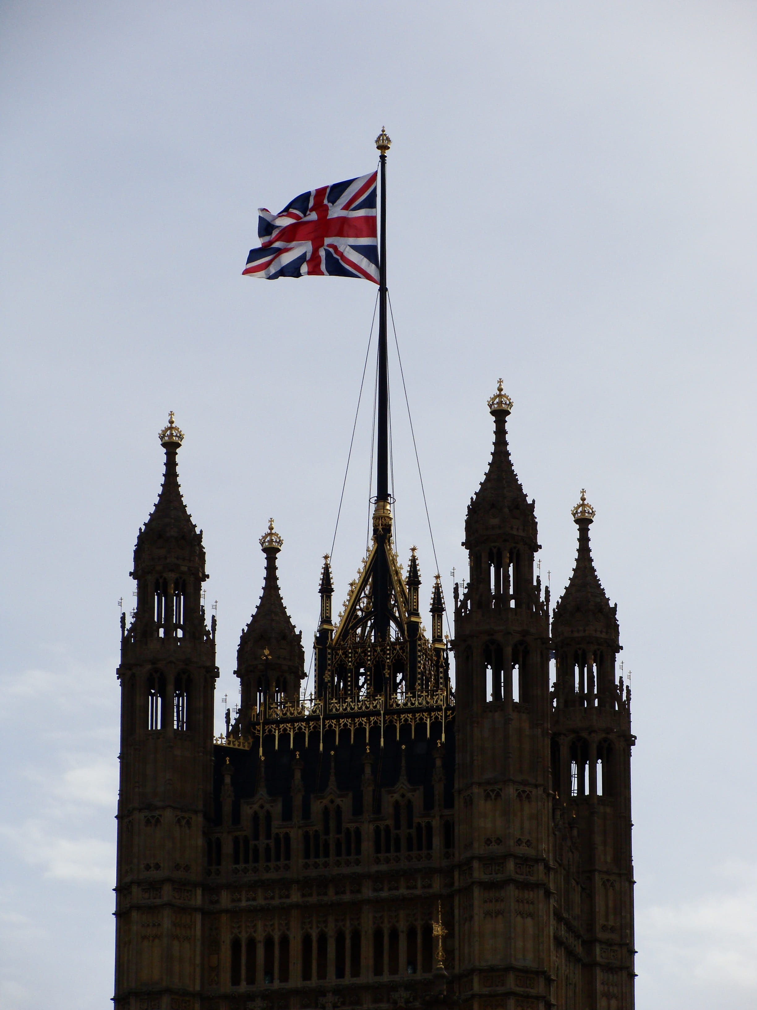 union jack, flag, landmark, building, tower, nature, uk, day, sky, house of commons, attraction, house of lords, capital, government, patriotism, Parliament, Phone HD Wallpaper
