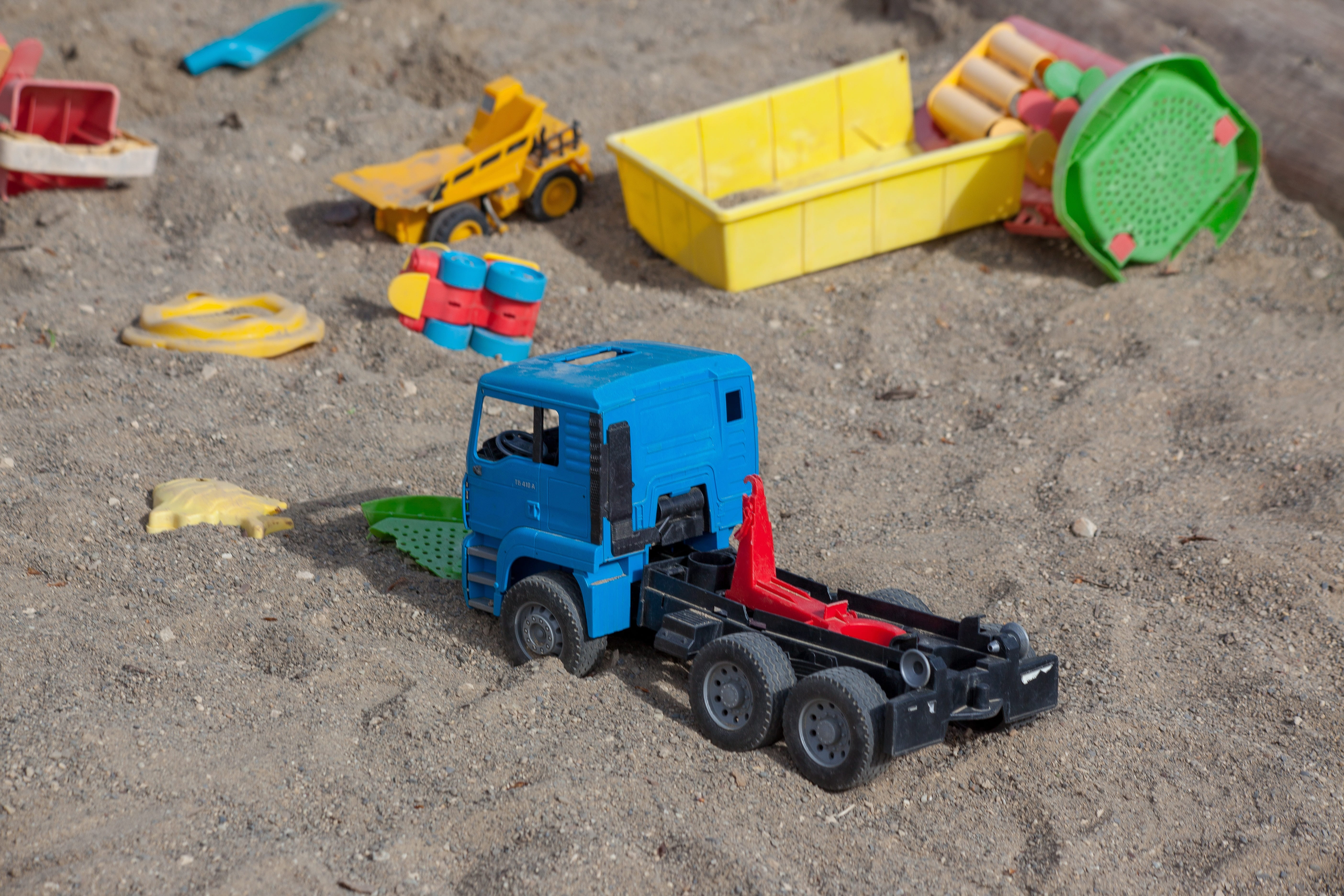 sand pit, sand pail and shovel, children, vacations, development, one person, green color, multi colored, land, high angle view, toys, outdoors, childhood, HD Wallpaper