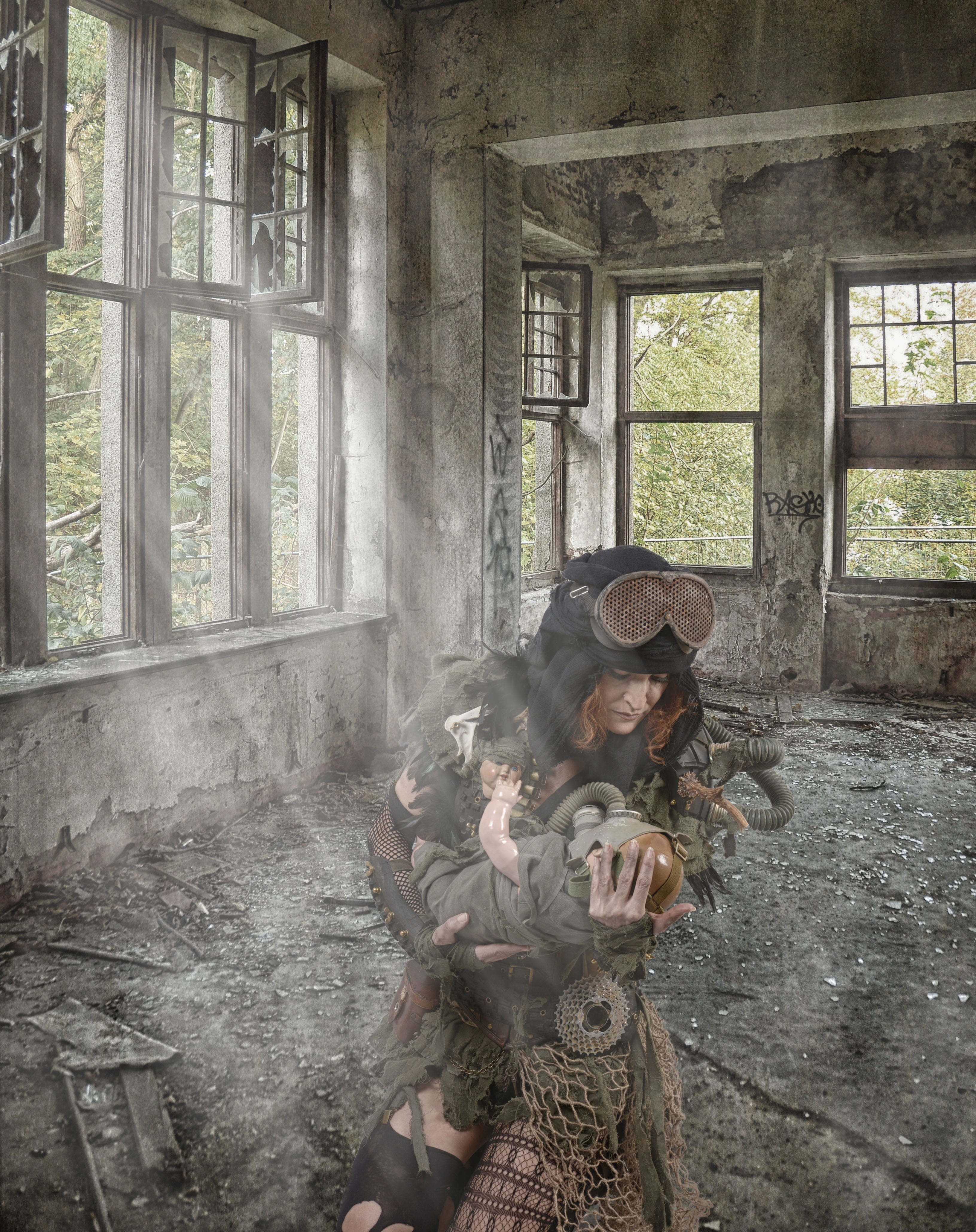 abandoned, people, damaged, art, deterioration, 4K, day, glass - material, portrait, lifestyles, real people, indoors, architecture, nature, transparent, Phone HD Wallpaper