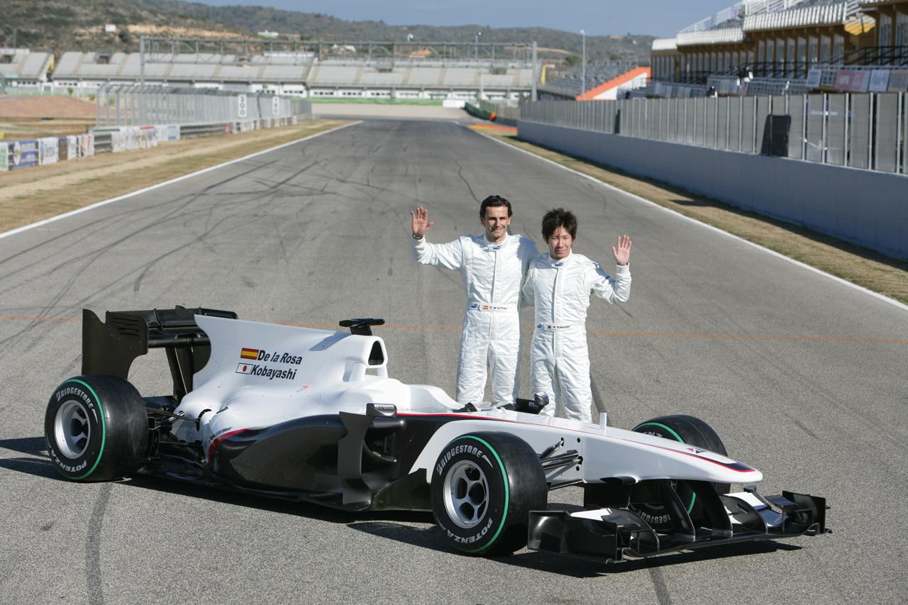 young men, males, standing, people, full length, sauber, sport, arms raised, motor vehicle, mode of transportation, human arm, sports race, men, bmw, c, HD Wallpaper