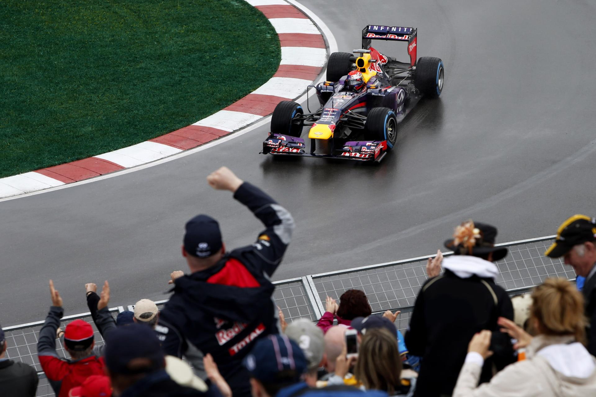 people, vettel, transportation, women, day, outdoors, high angle view, uniform, sports race, group of people, land vehicle, 1080P, mode of transportation, HD Wallpaper