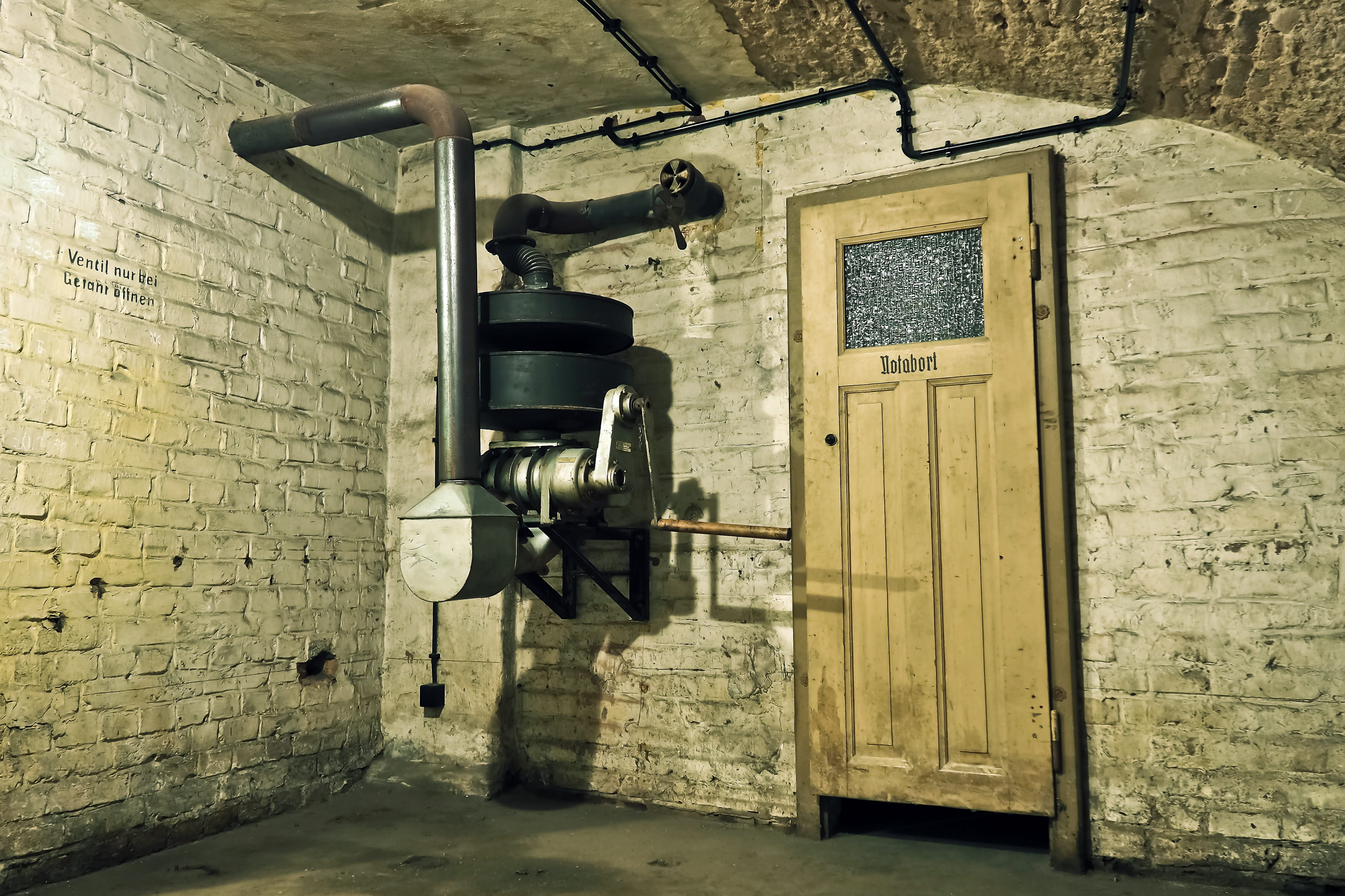 old, sunlight, machinery, 4K, brick, built structure, wall, day, metal, brick wall, empty, bricks, electric lamp, lighting equipment, gray, shadow, architecture, HD Wallpaper