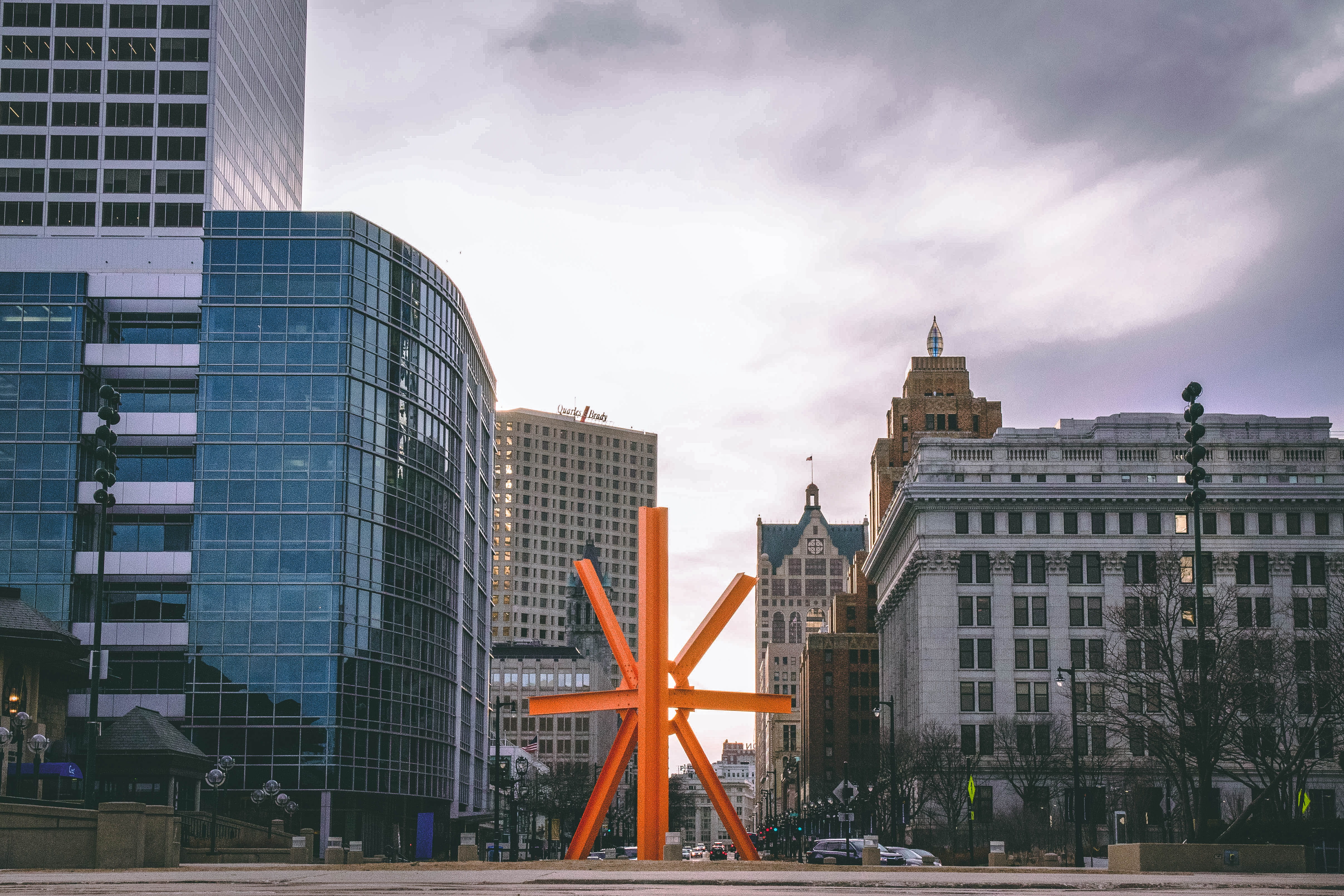 built structure, outdoors, metal, financial district, orange, travel destinations, tall - high, buildings, sky, tower, cityscape, nature, milwaukee, skyscraper, HD Wallpaper
