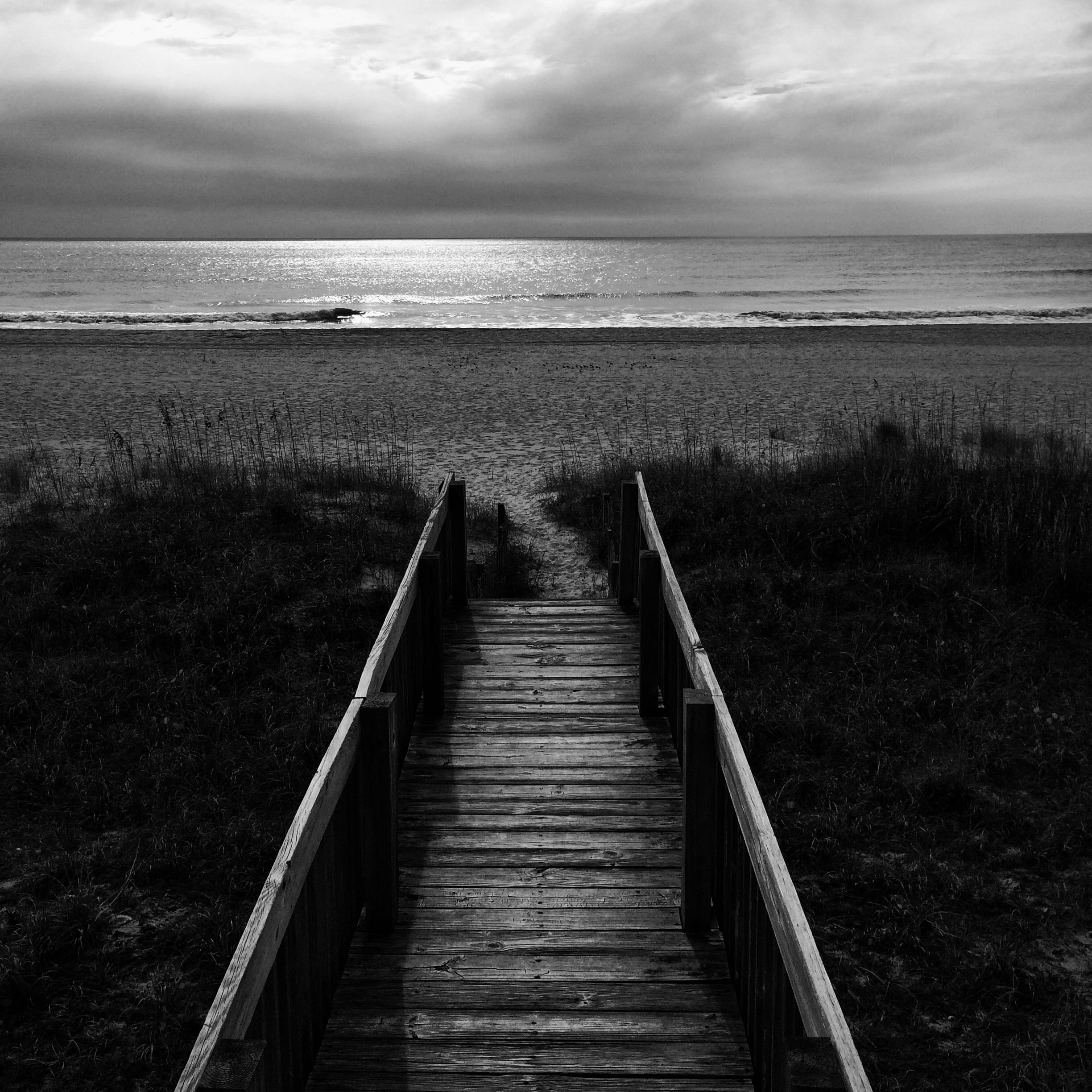 railing, long, cloud - sky, sea, beauty in nature, ocean, waves, black and white, the way forward, scenics - nature, land, day, water, ocean view, sand, Phone HD Wallpaper