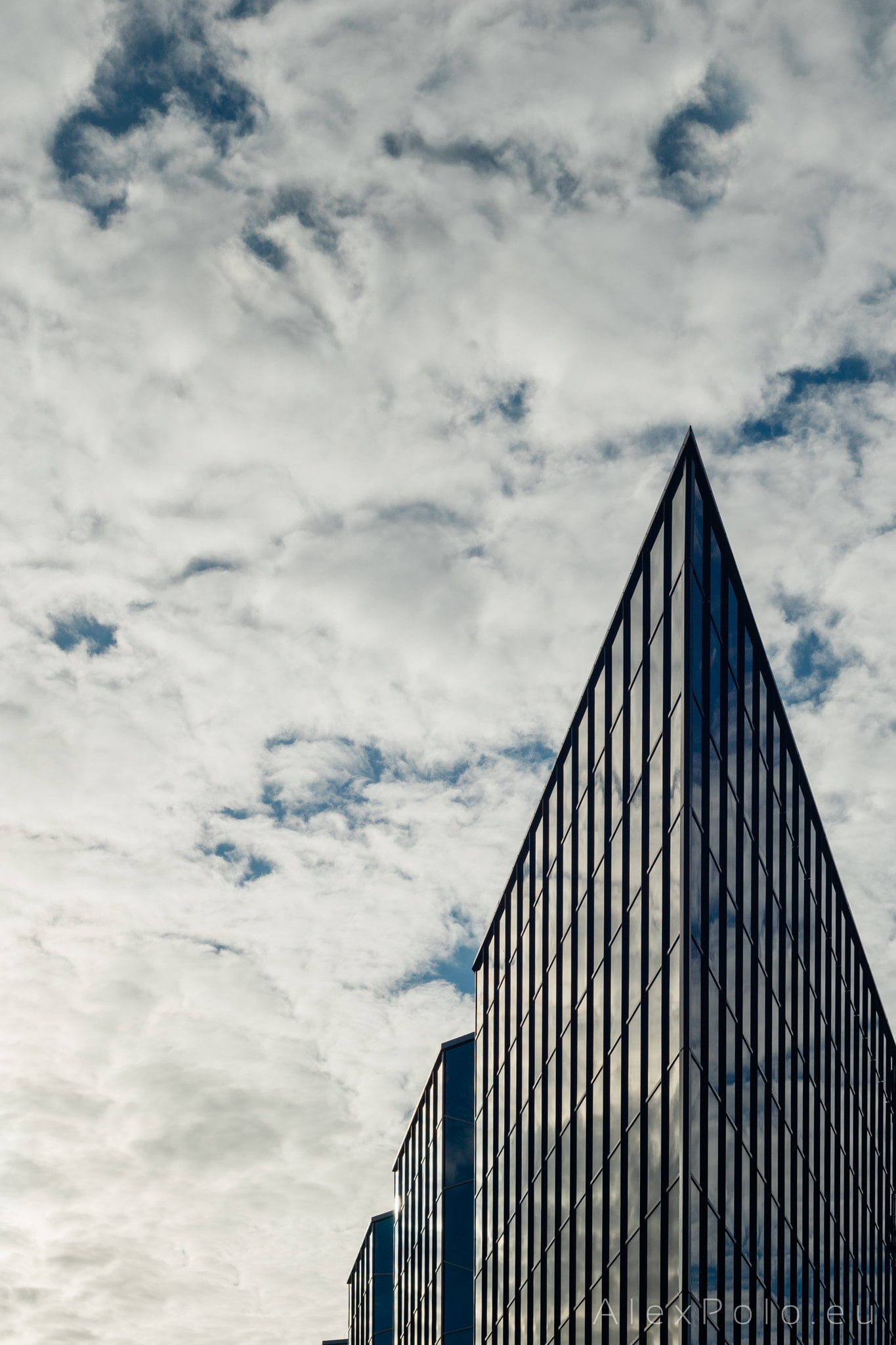 high section, copy space, clouds, building, 1080P, city, 500px, low angle view, no people, architecture, outdoors, sunlight, built structure, modern, cloudscape, Phone HD Wallpaper