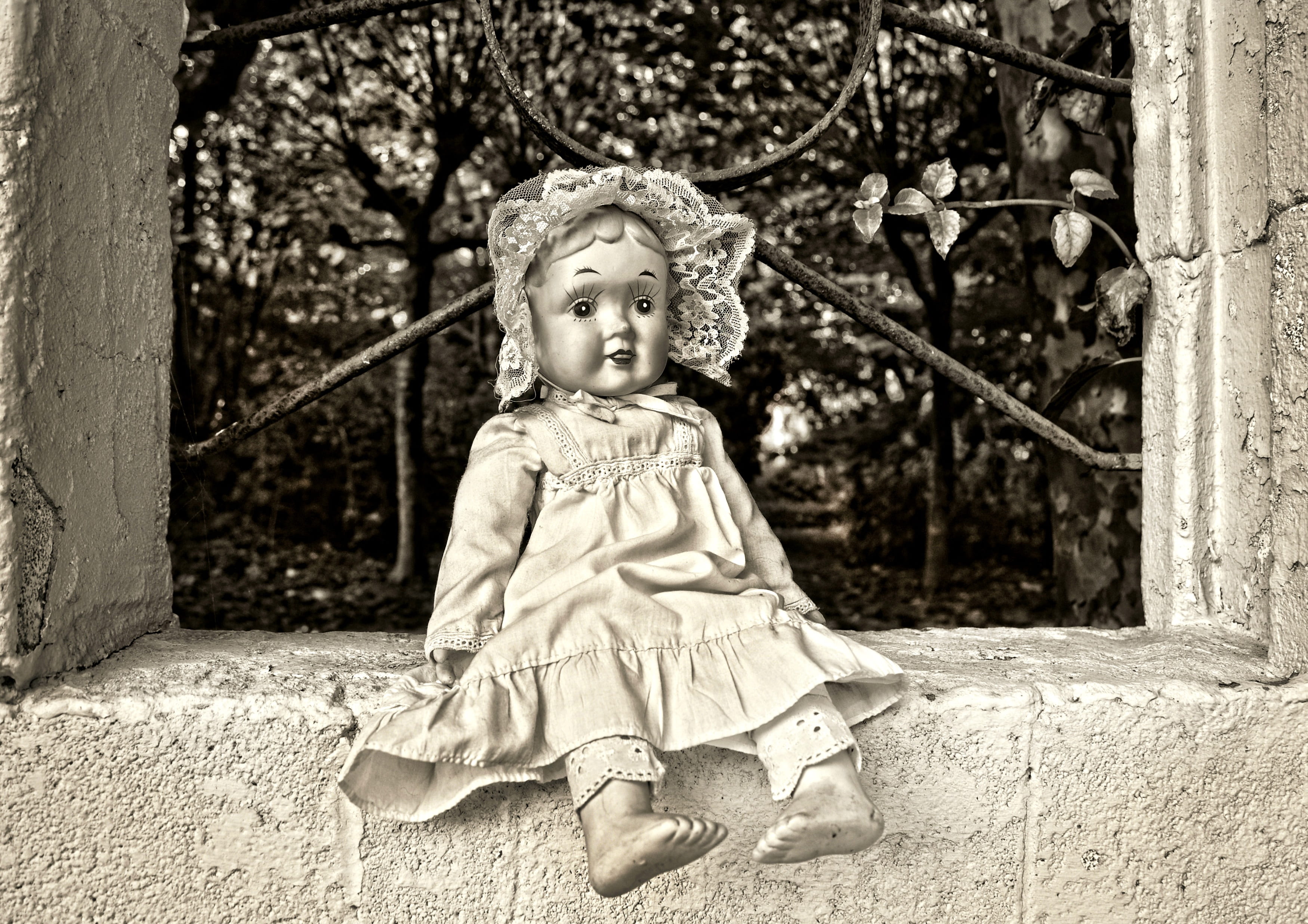 vintage doll, front view, cute, girl, porcelain doll, offspring, antique, girls, day, doll, sitting, concrete, baby, pavement, outdoors, handmade, child, HD Wallpaper