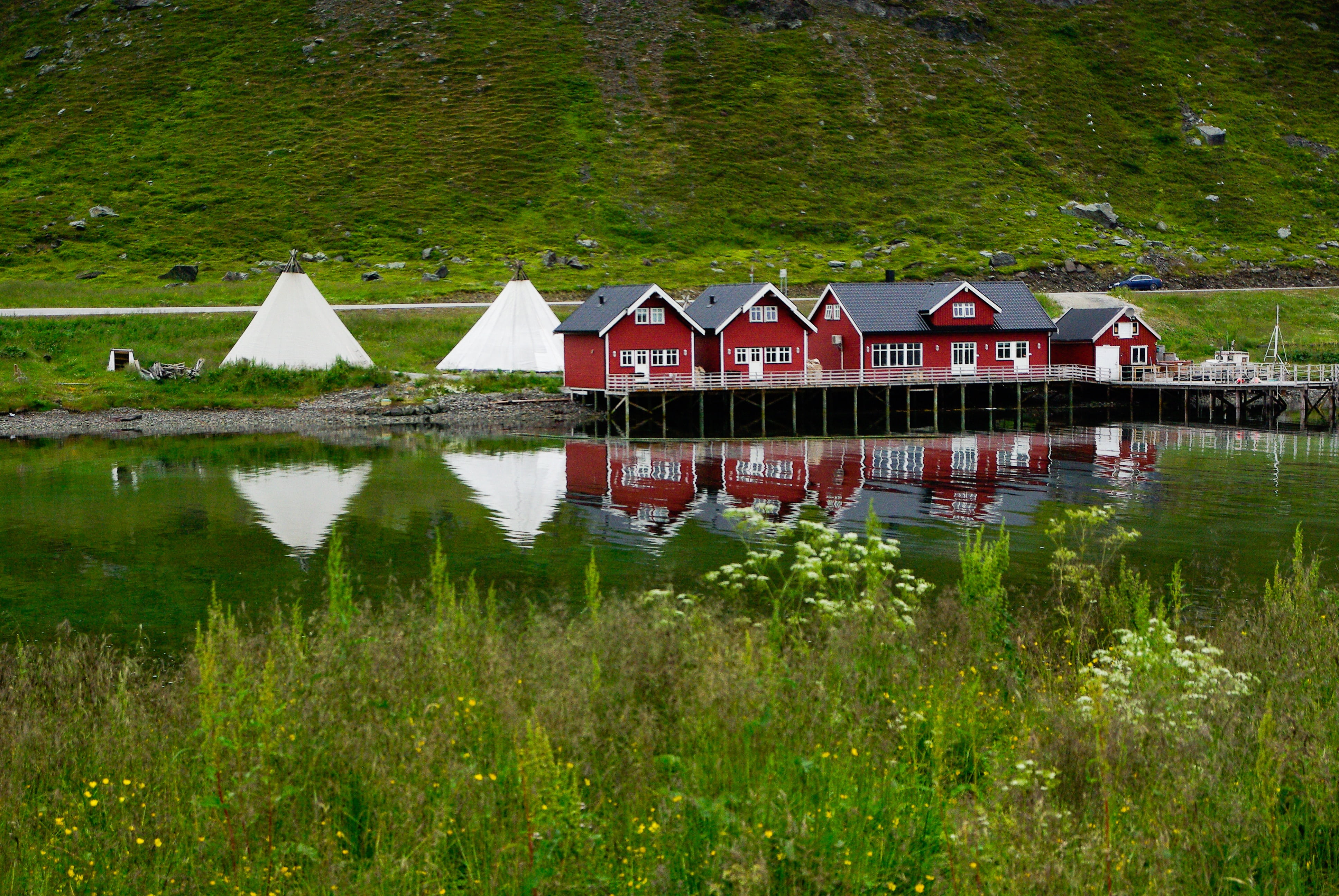 house, building exterior, northern cape, built structure, outdoors, beside, tree, reflection, landscape, pond, red, green color, water, daytime, grass, HD Wallpaper