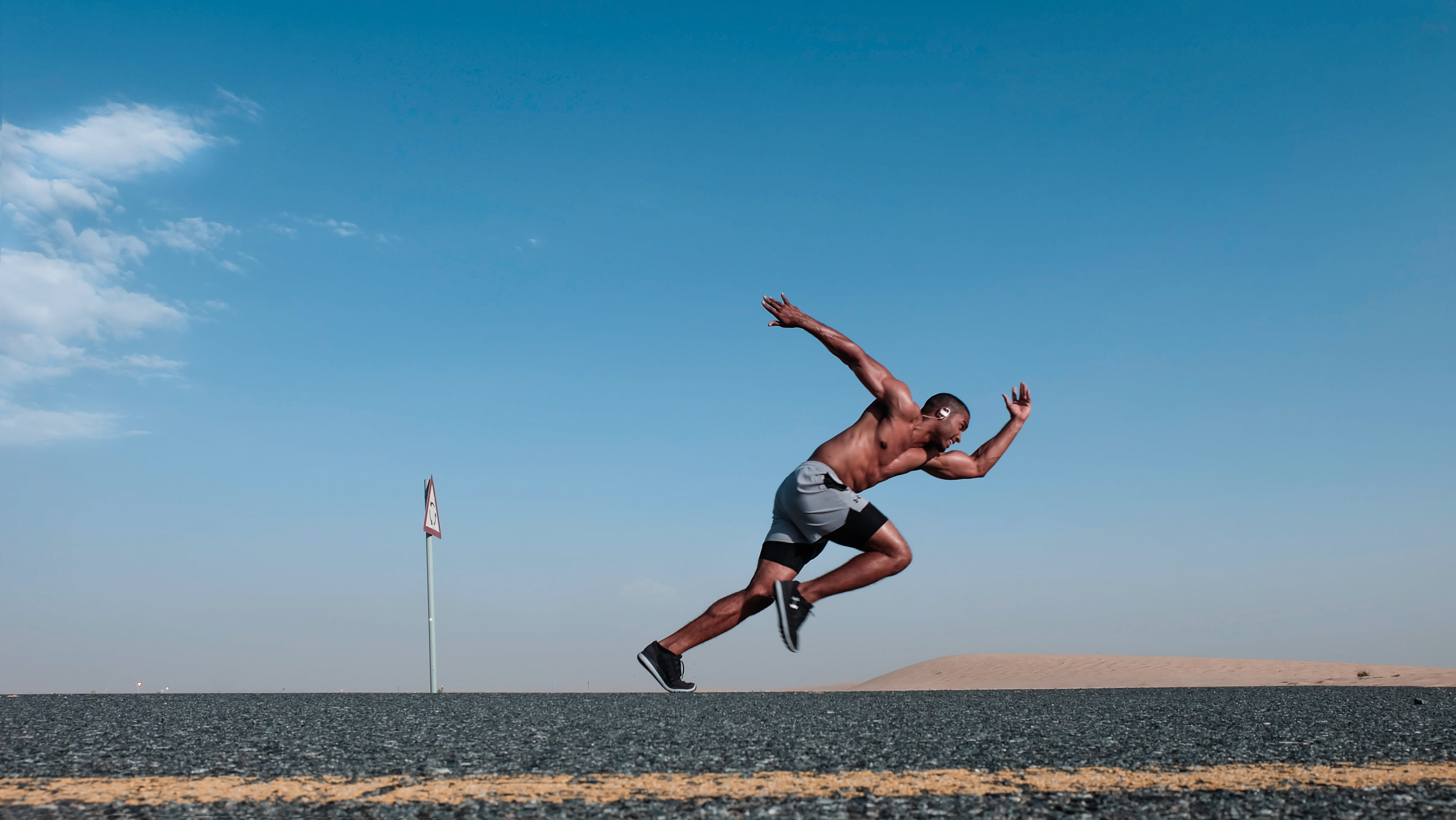 sky, healthy lifestyle, sand, copy space, full length, sports clothing, young adult, athlete, fast, track and field athlete, man, mid-air, arms raised, HD Wallpaper