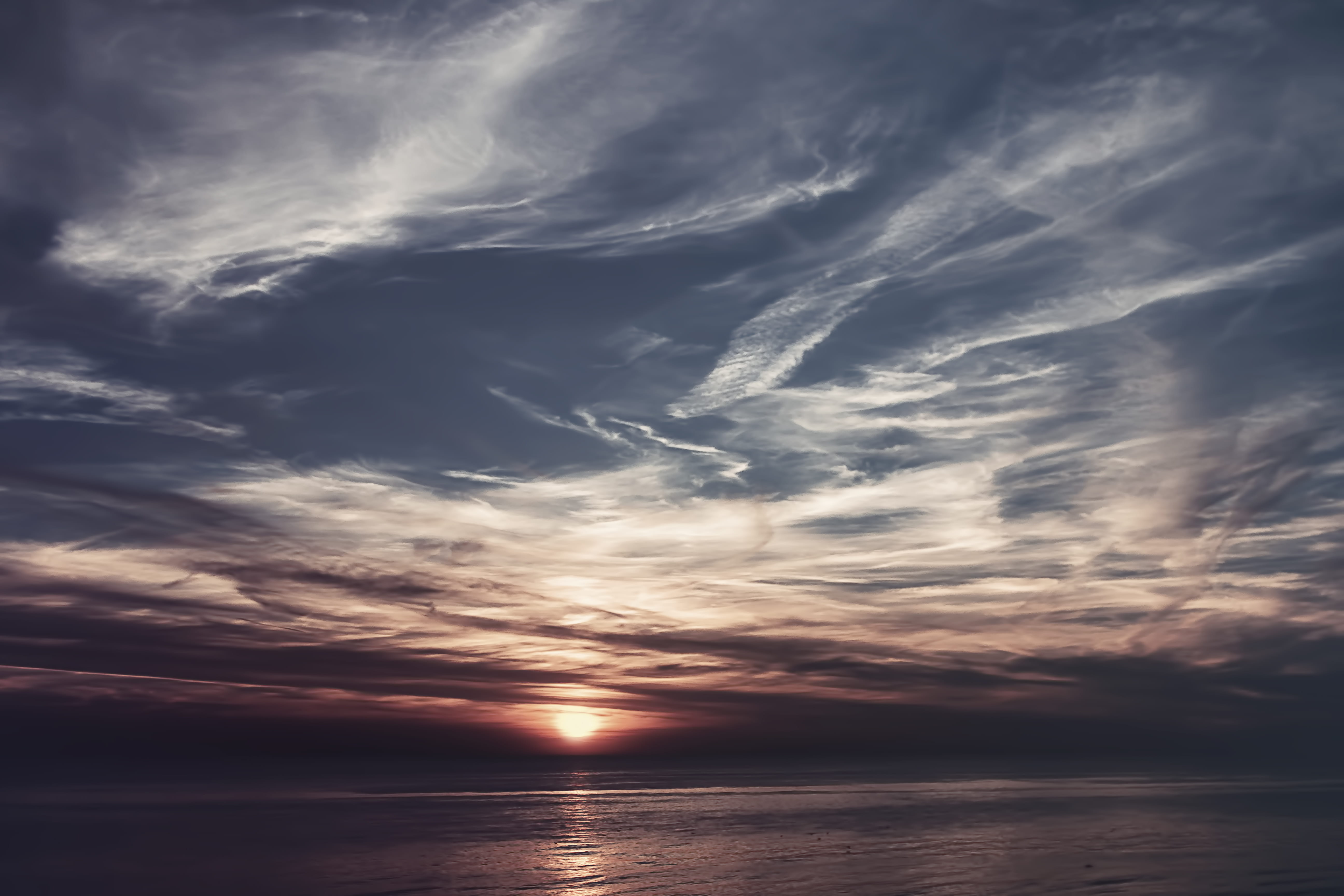 landscape, water, white, no people, clouds, sea, sky, hour, 5K, sunlight, waterfront, tranquil scene, golden, horizon, reflection, blackpool, natgeo, tranquility, HD Wallpaper