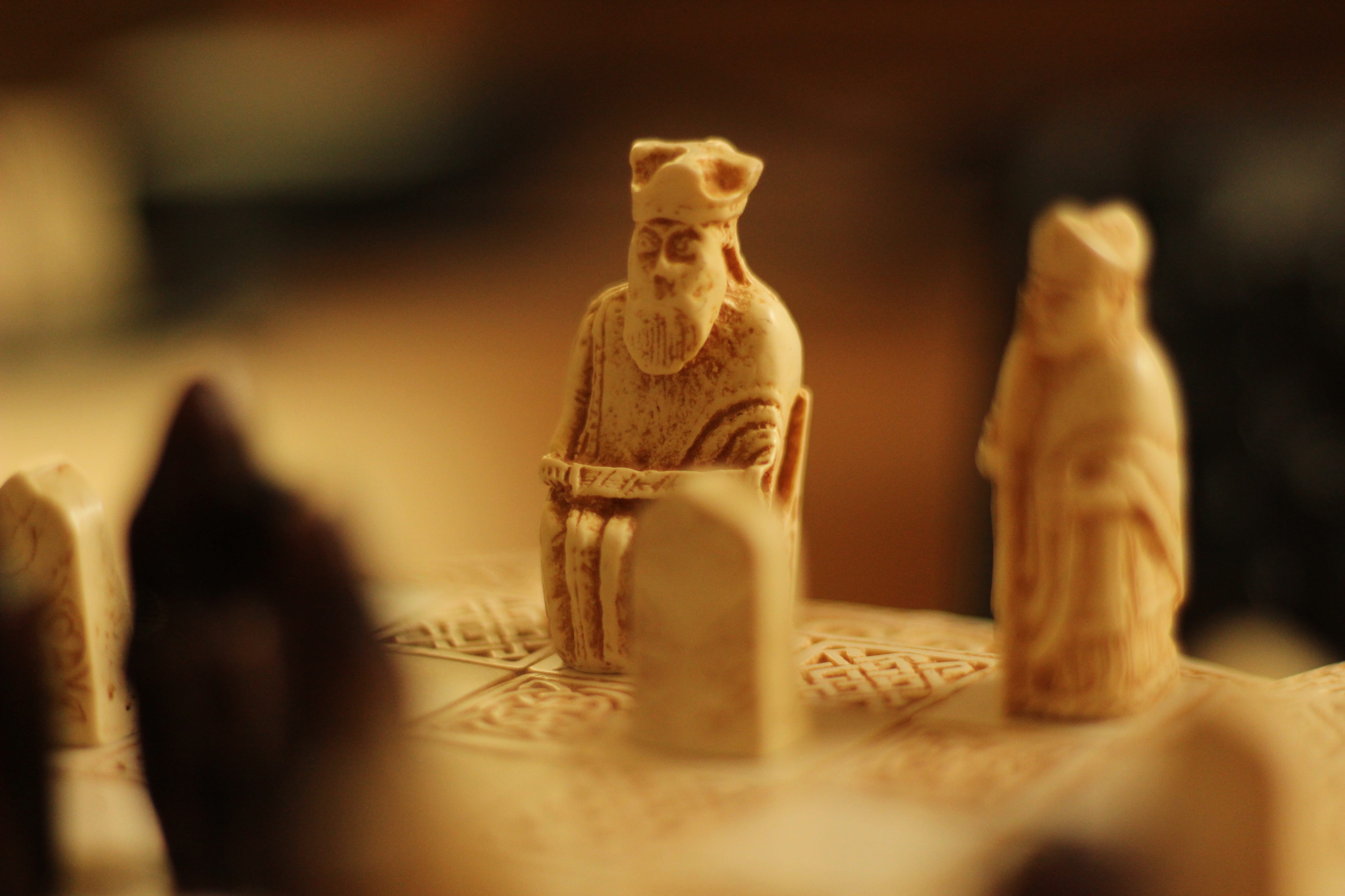 representation, human representation, thinking, history, male likeness, chess, chess piece, art and craft, selective focus, board game, think, indoors, HD Wallpaper
