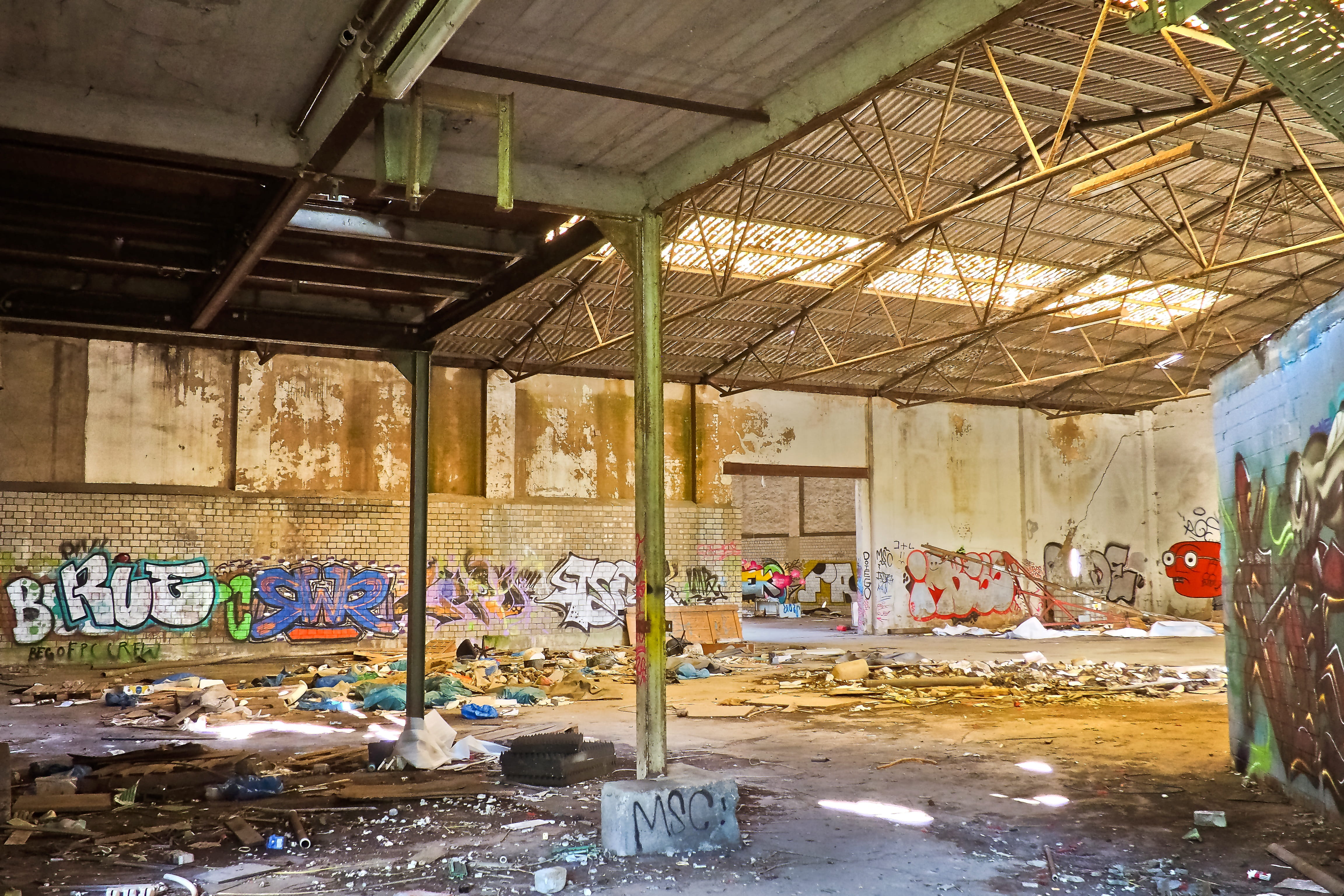 dirty, transient, dilapidated, lost places, day, factory building, break up, wall - building feature, destroyed, industry, pforphoto, wall painting, hall, HD Wallpaper