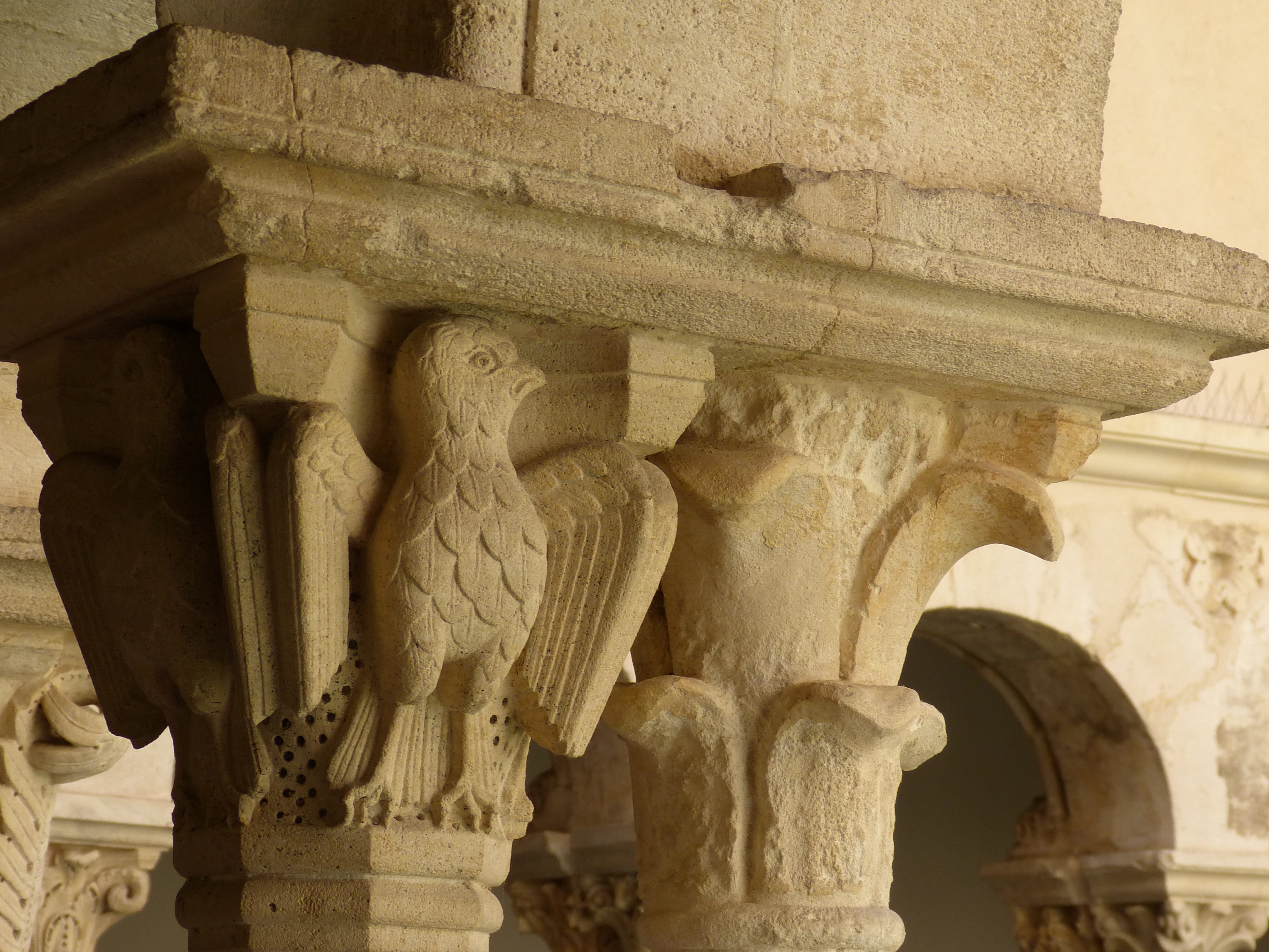 cloister, carving, monastery, church, garden, architecture, building, columnar, historically, tourism, cathedral, low angle view, the past, meditation, HD Wallpaper