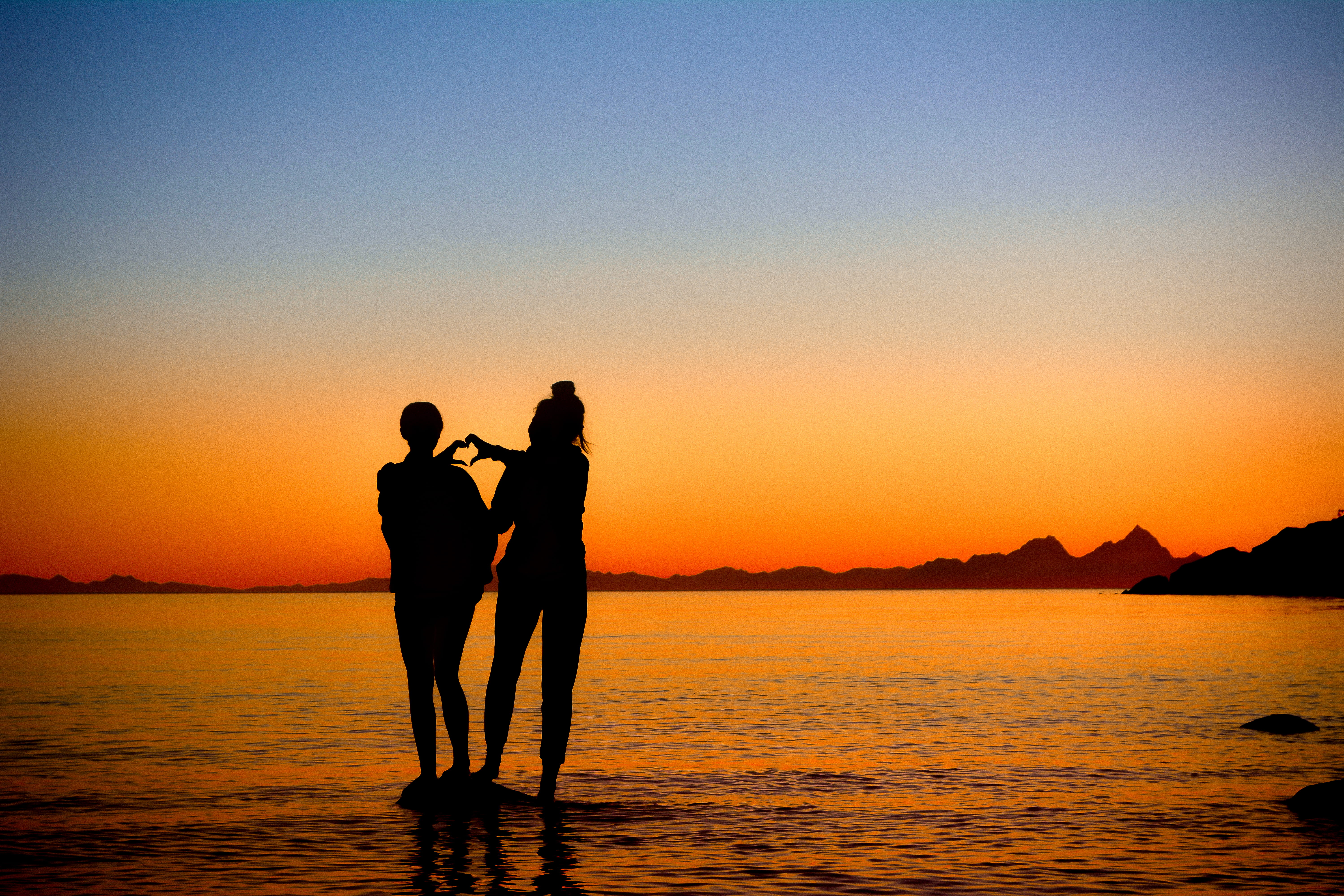 bonding, couple - relationship, tranquil scene, orange color, love, sunrise, nature, golden, emotion, togetherness, beauty in nature, hand, friends, 5K, HD Wallpaper