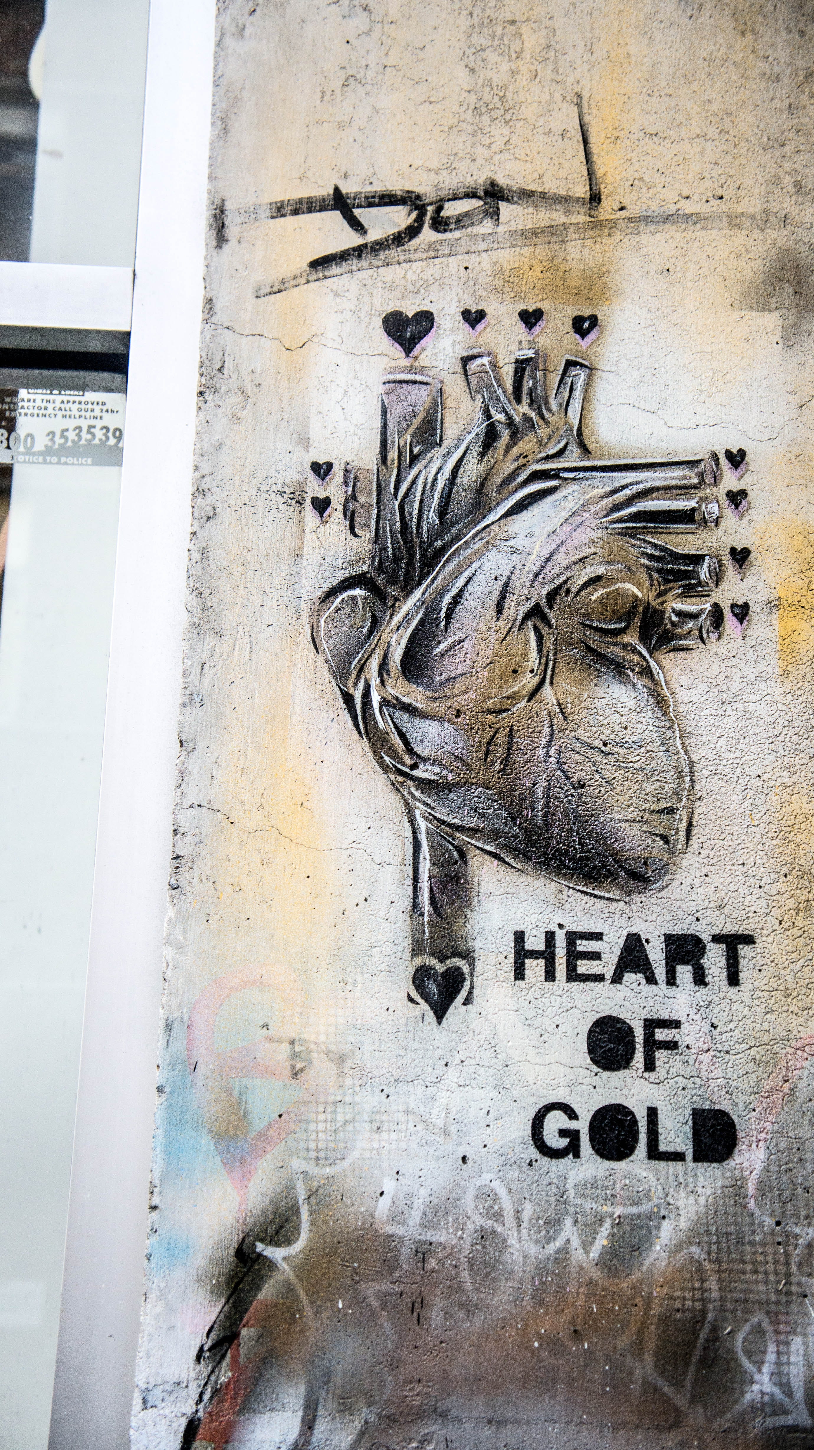 Wallpaper ID: 1837760 / script, wall - building feature, no people, art and  craft, close-up, of, london, gold, number, golden, shoreditch,  communication, art, illustration, street free download