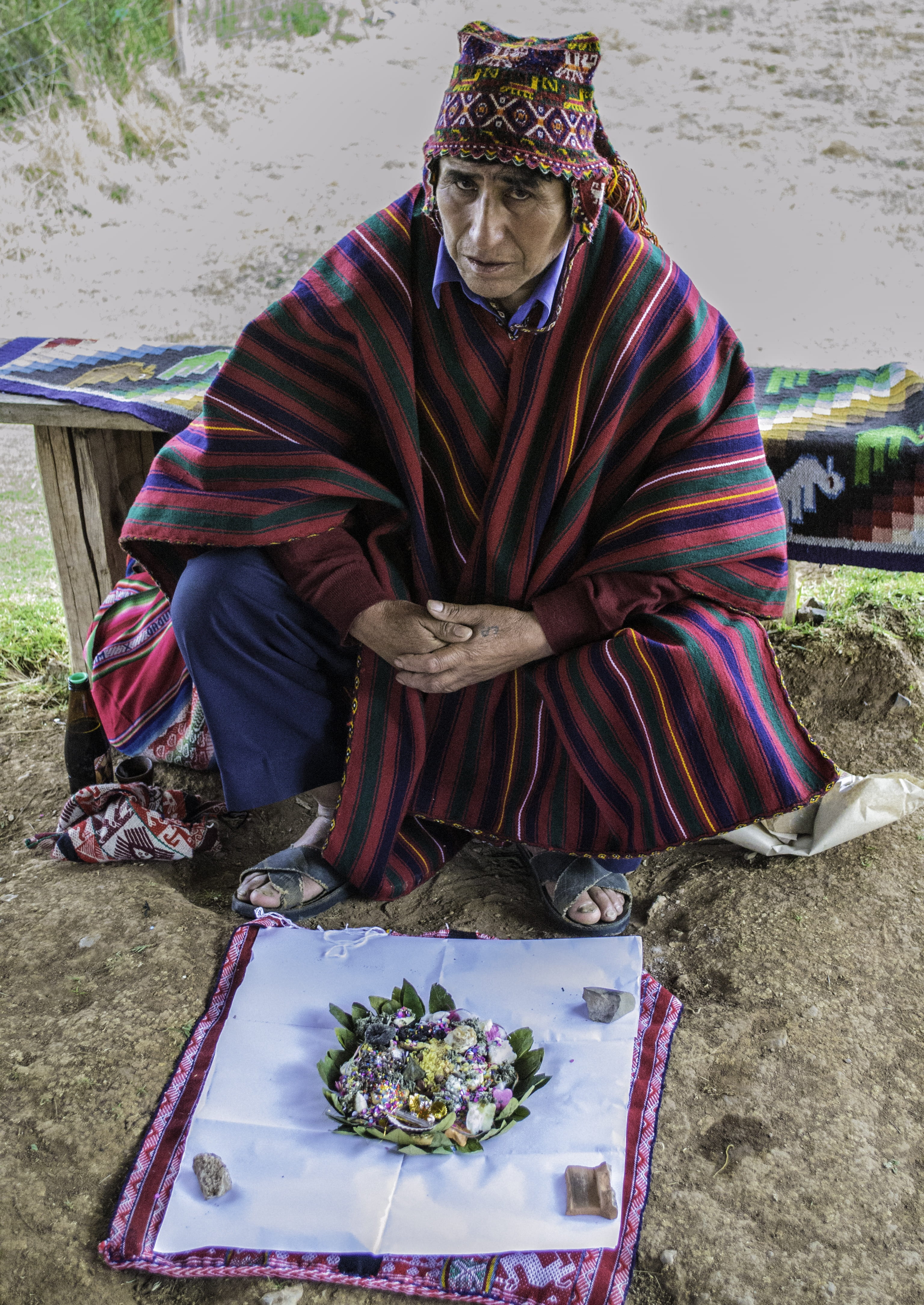 day, front view, sitting, women, peruvian, robe, food, real people, person, outdoors, three quarter length, plant, good fortune, man, ceremony, wearing, Phone HD Wallpaper
