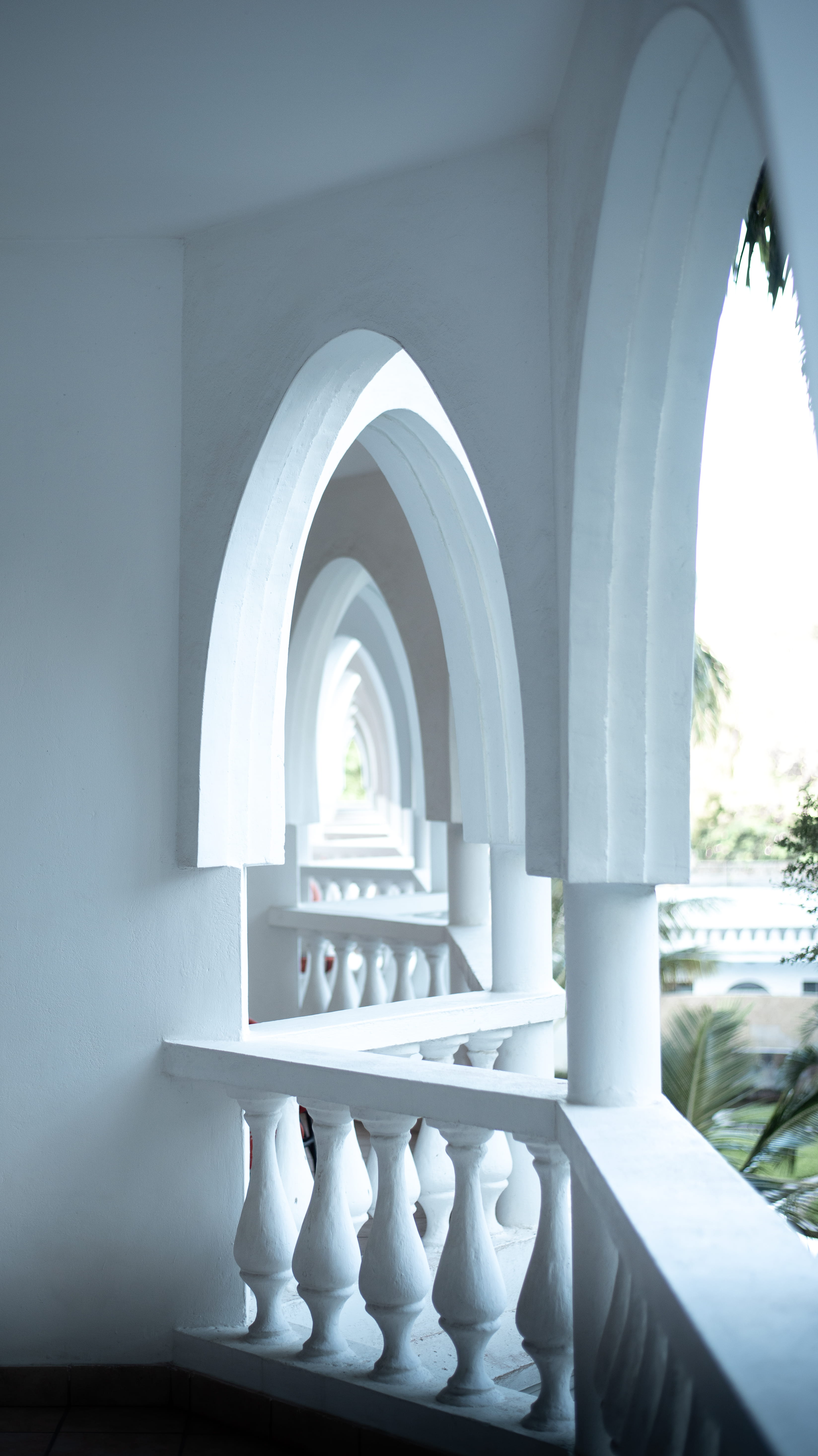 indoors, architectural column, handrail, banister, absence, day, corridor, floor, crypt, staircase, building, arcade, nature, balustrade, wall, white color, Phone HD Wallpaper