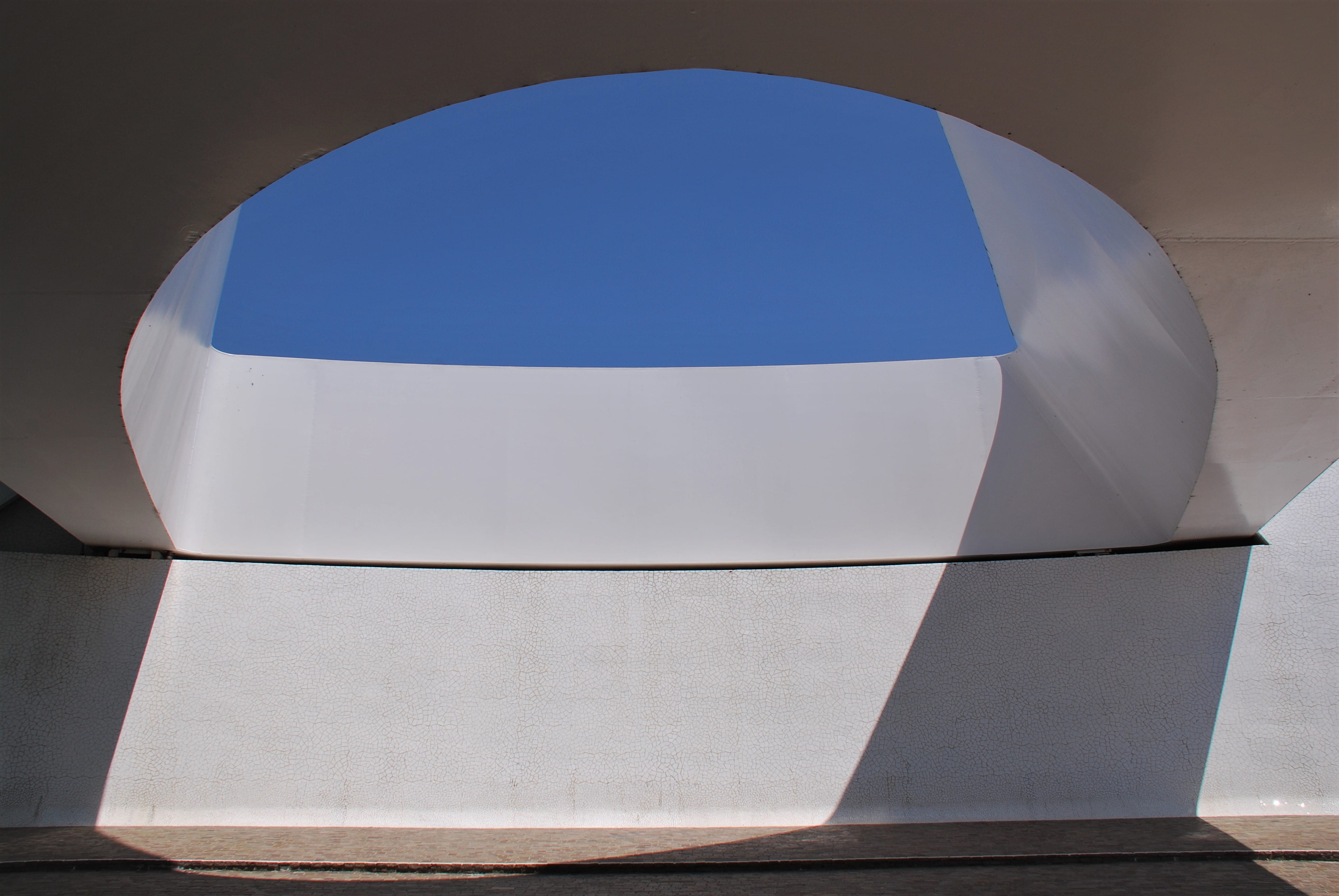 sunny, shadow, window, white color, bridge, blue sky, crackle, outdoors, low, abstract, blue, geometric shape, sunlight, redding, modern, building exterior, HD Wallpaper