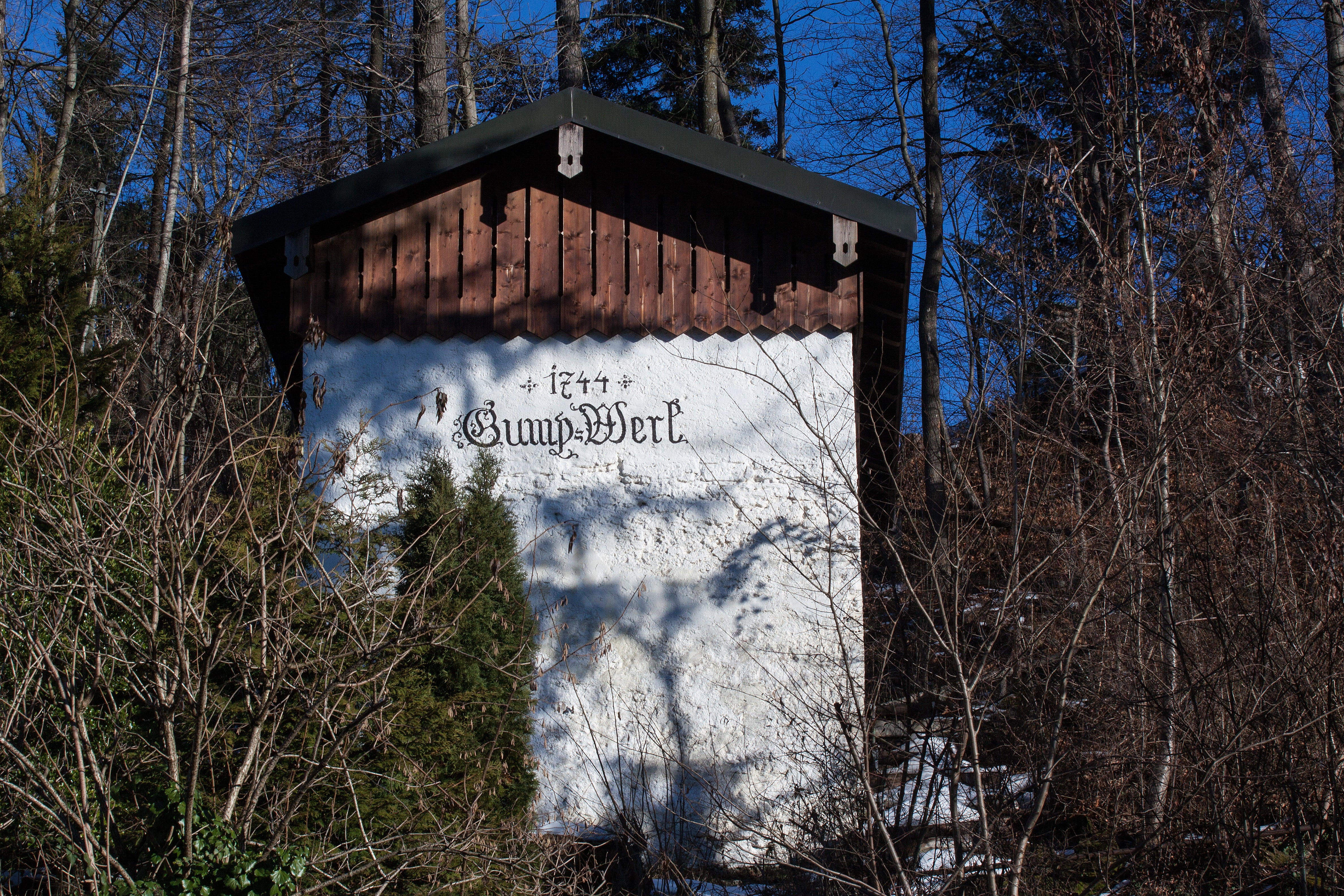 sign, communication, building exterior, bare tree, western script, land, day, tree, no people, information, 4K, plant, tree trunk, architecture, outdoors, HD Wallpaper