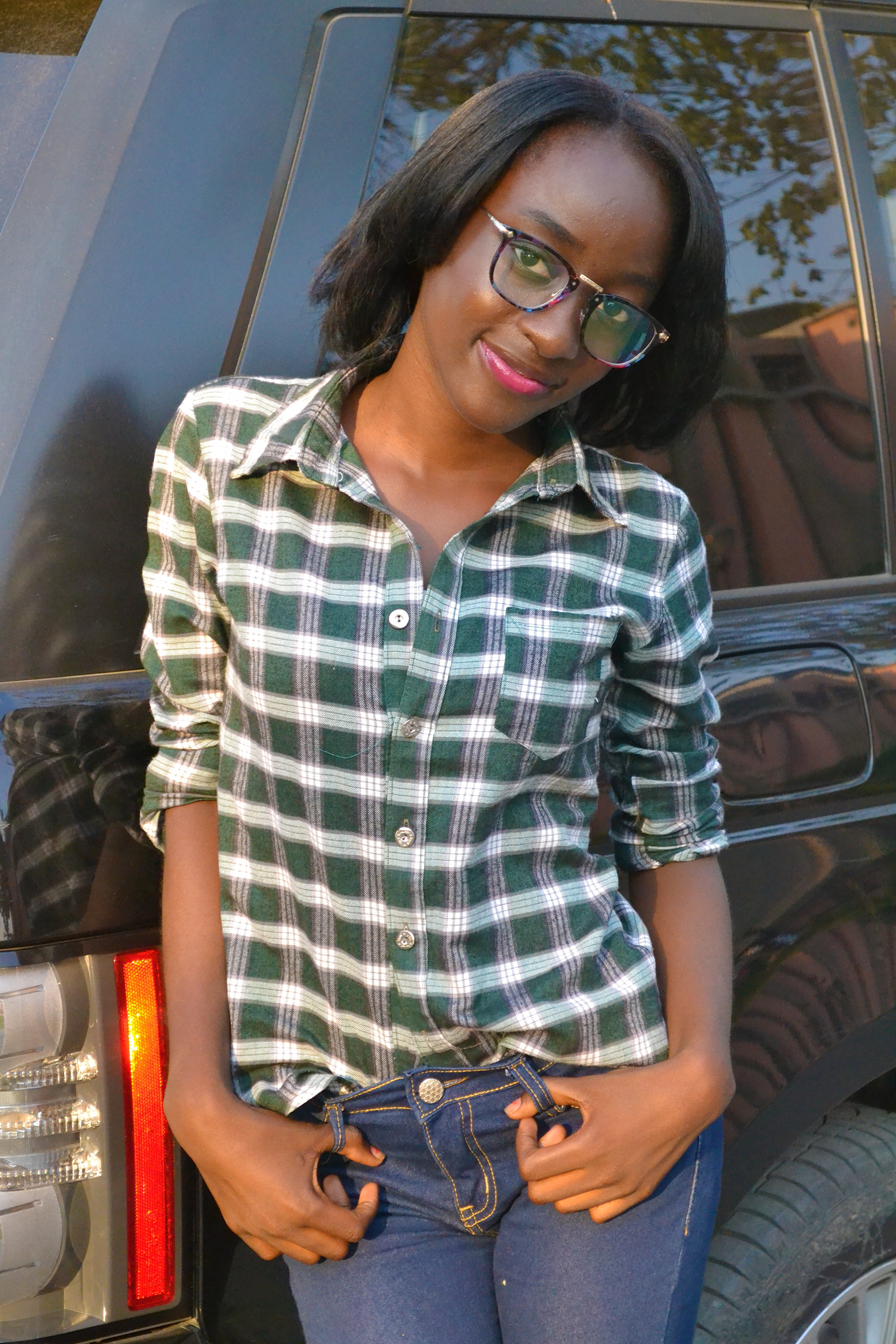 4K, model, smiling, hairstyle, girl, three quarter length, leisure activity, sunglasses, car, glasses, lifestyles, smiley, sitting, outdoors, angola, motor vehicle, Phone HD Wallpaper