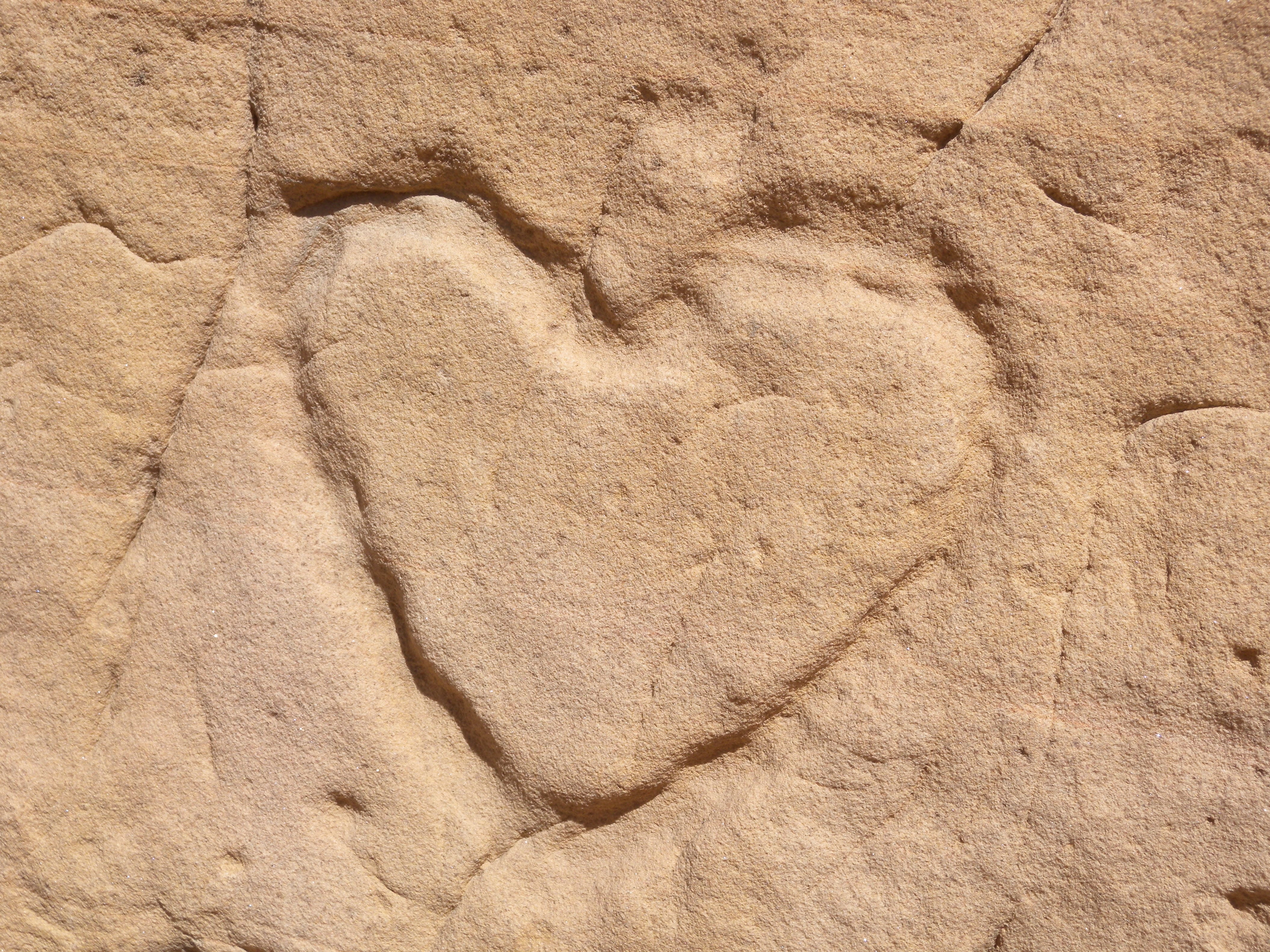 beach, arid climate, 4K, pattern, close-up, carvings, full frame, heart, land, no people, outdoors, texture, rough, nature, climate, sandstone, textured, HD Wallpaper