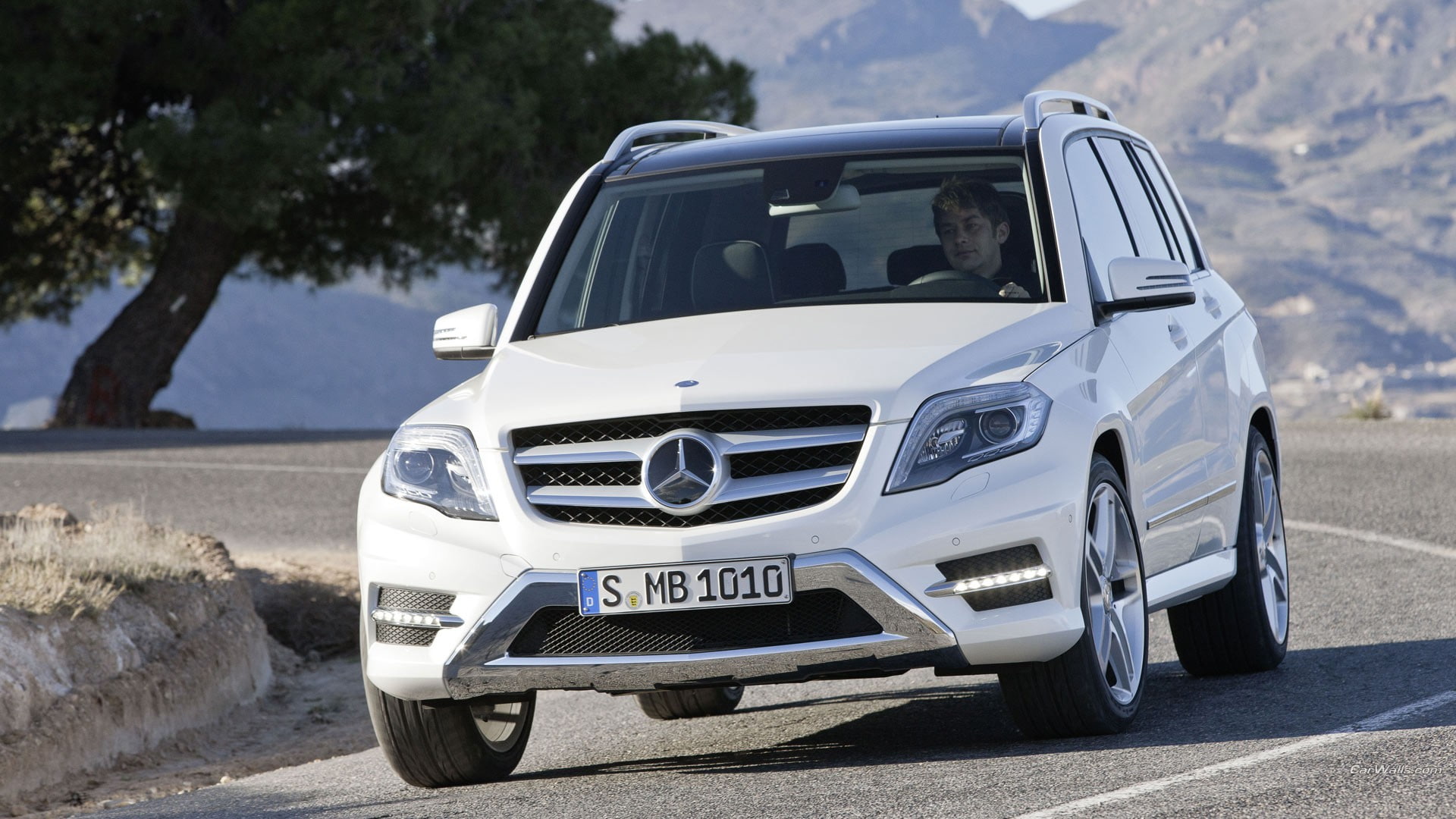 motor vehicle, nature, white cars, mountain, vehicle, day, mode of transportation, Mercedes GLK, off-road vehicle, land vehicle, outdoors, stationary, road, HD Wallpaper