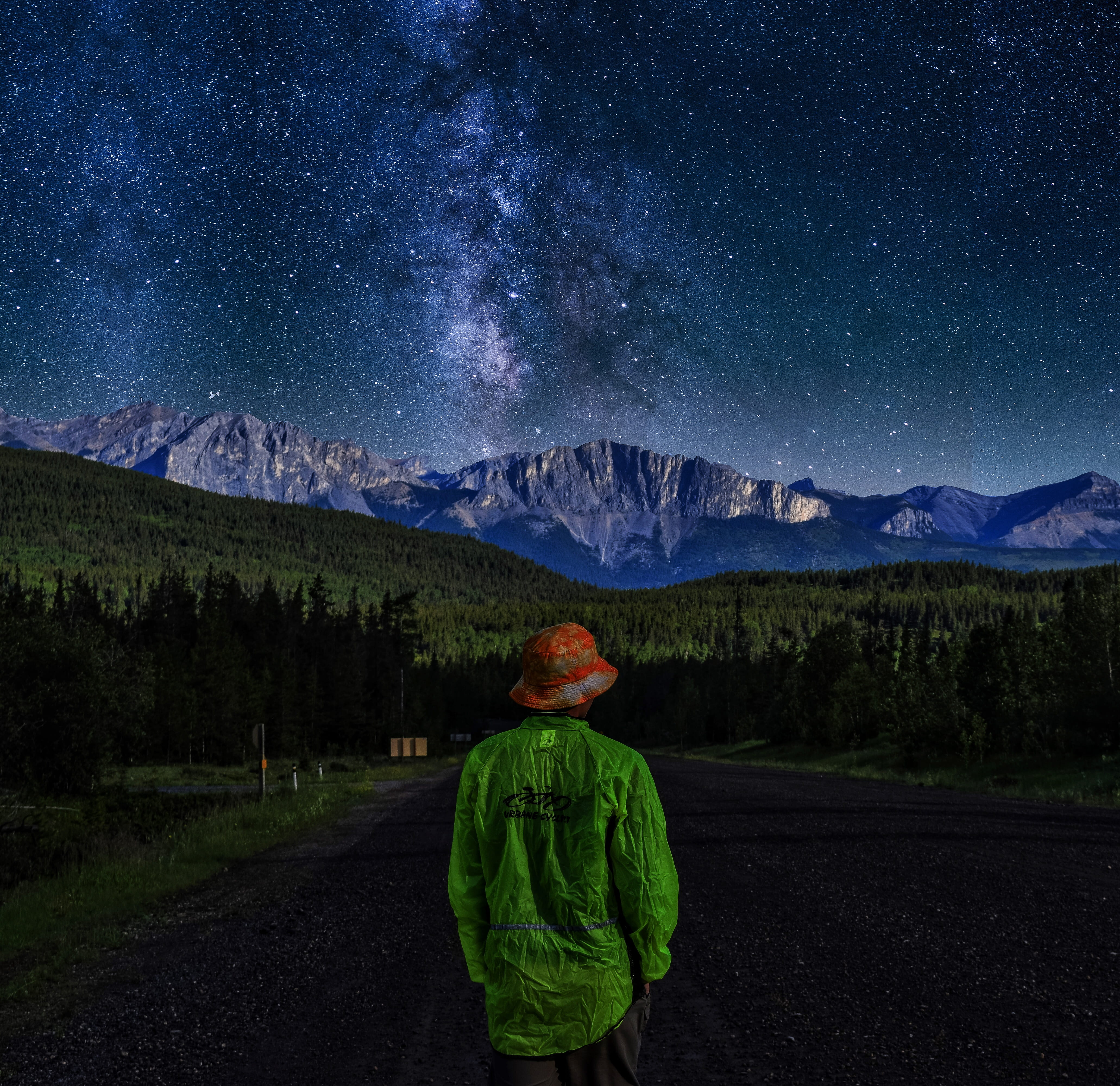 male, canada, person, green color, winter, mountain, astronomy, rear view, outdoors, clothing, beauty in nature, man, 4K, nighttime, milky way, near, standing, HD Wallpaper
