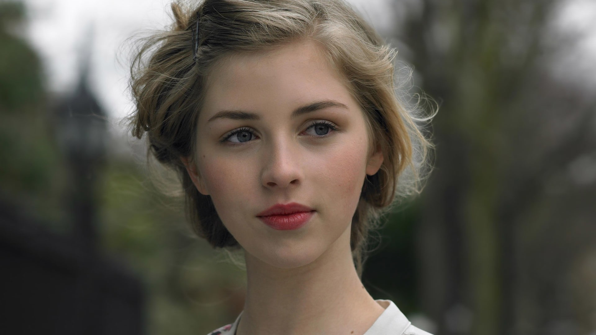 model, blue eyes, looking away, 1080P, Hermione Corfield, blonde, red lipstick, women, HD Wallpaper