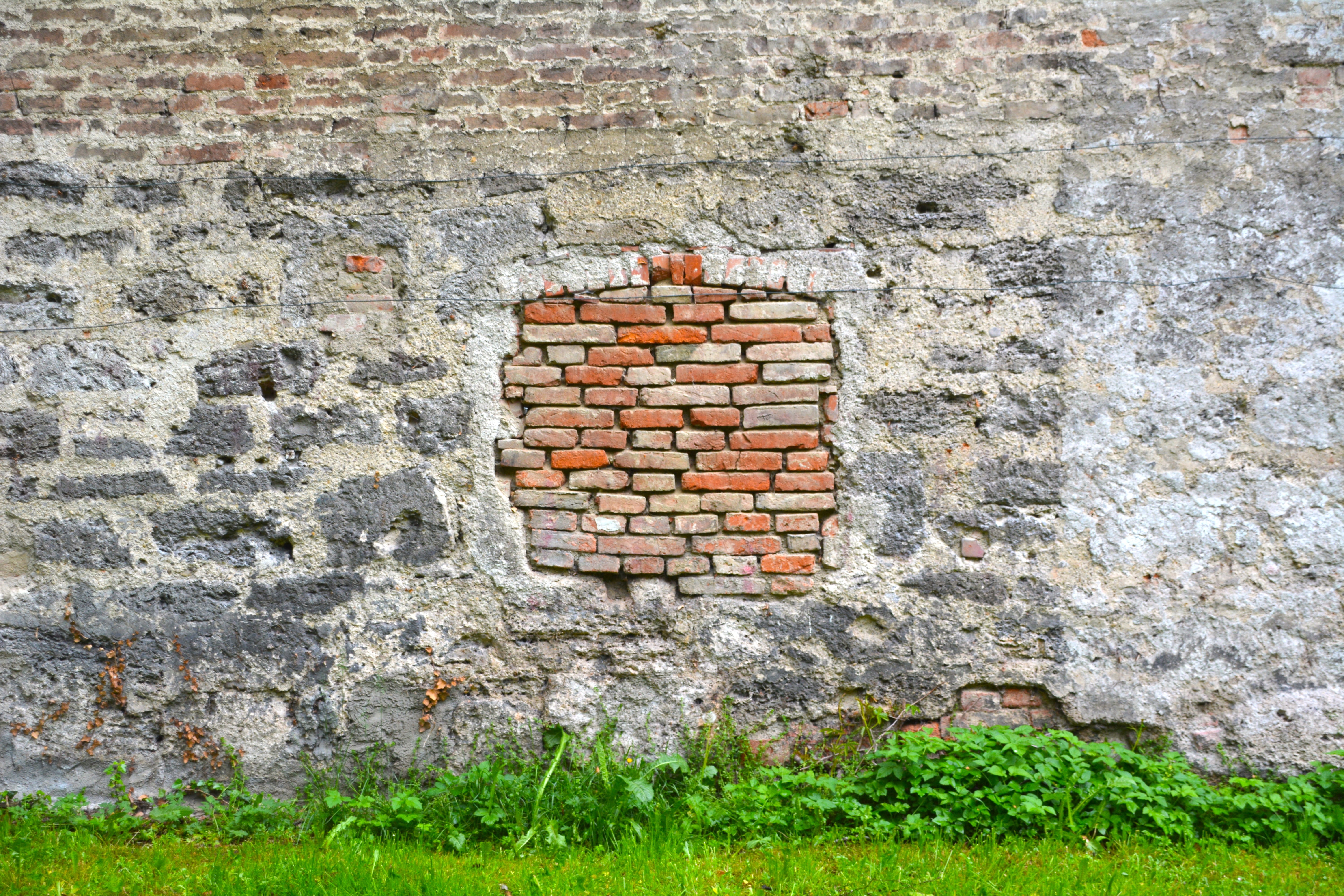 damaged, brick, building, built structure, day, background, history, architecture, stone material, stone wall, solid, building exterior, masonry, vintage, HD Wallpaper