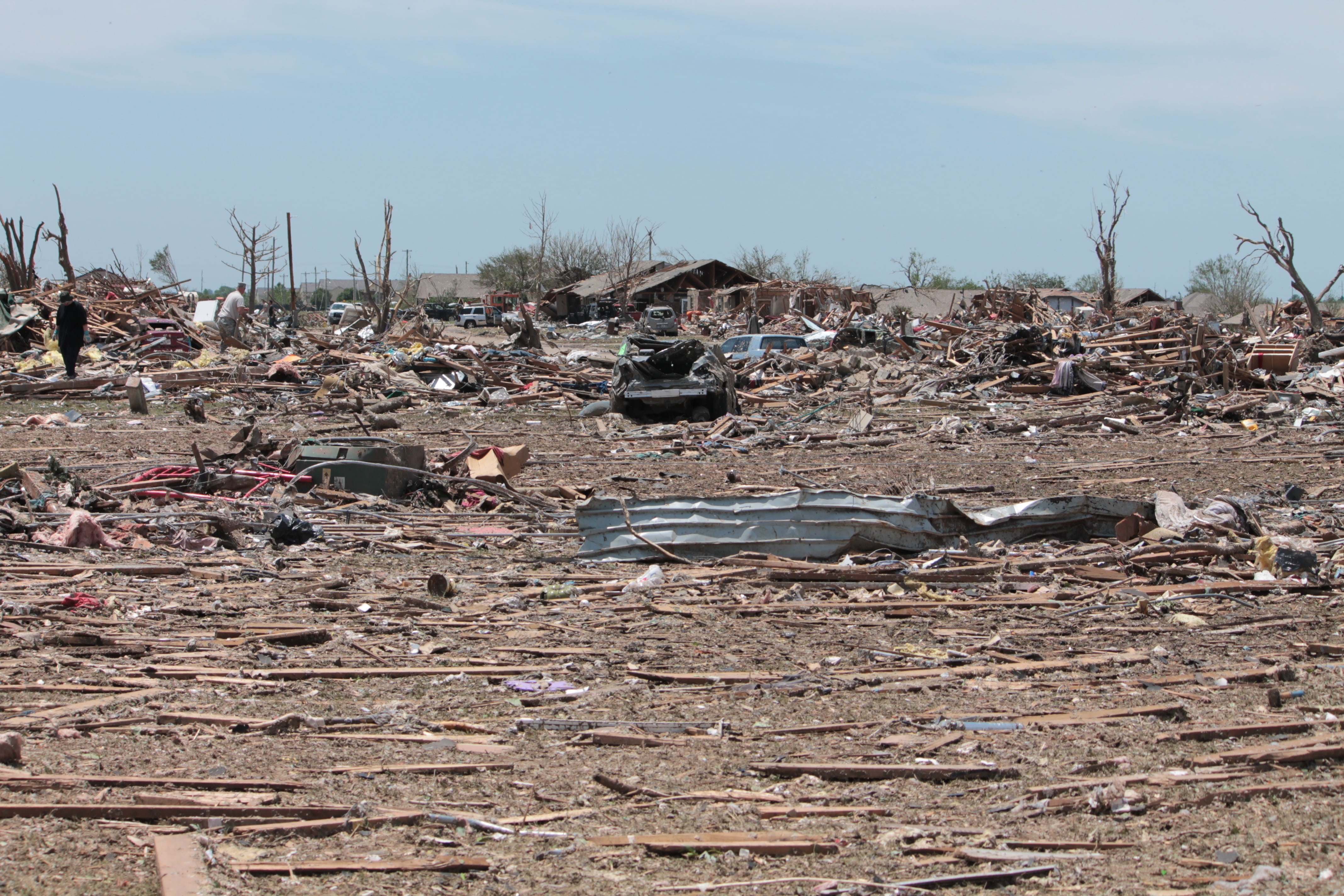 tree, destruction, built structure, sky, planks, land, devastation, vertebrate, messy, tornado, ruin, brown, accidents and disasters, blue, no people, environment, HD Wallpaper