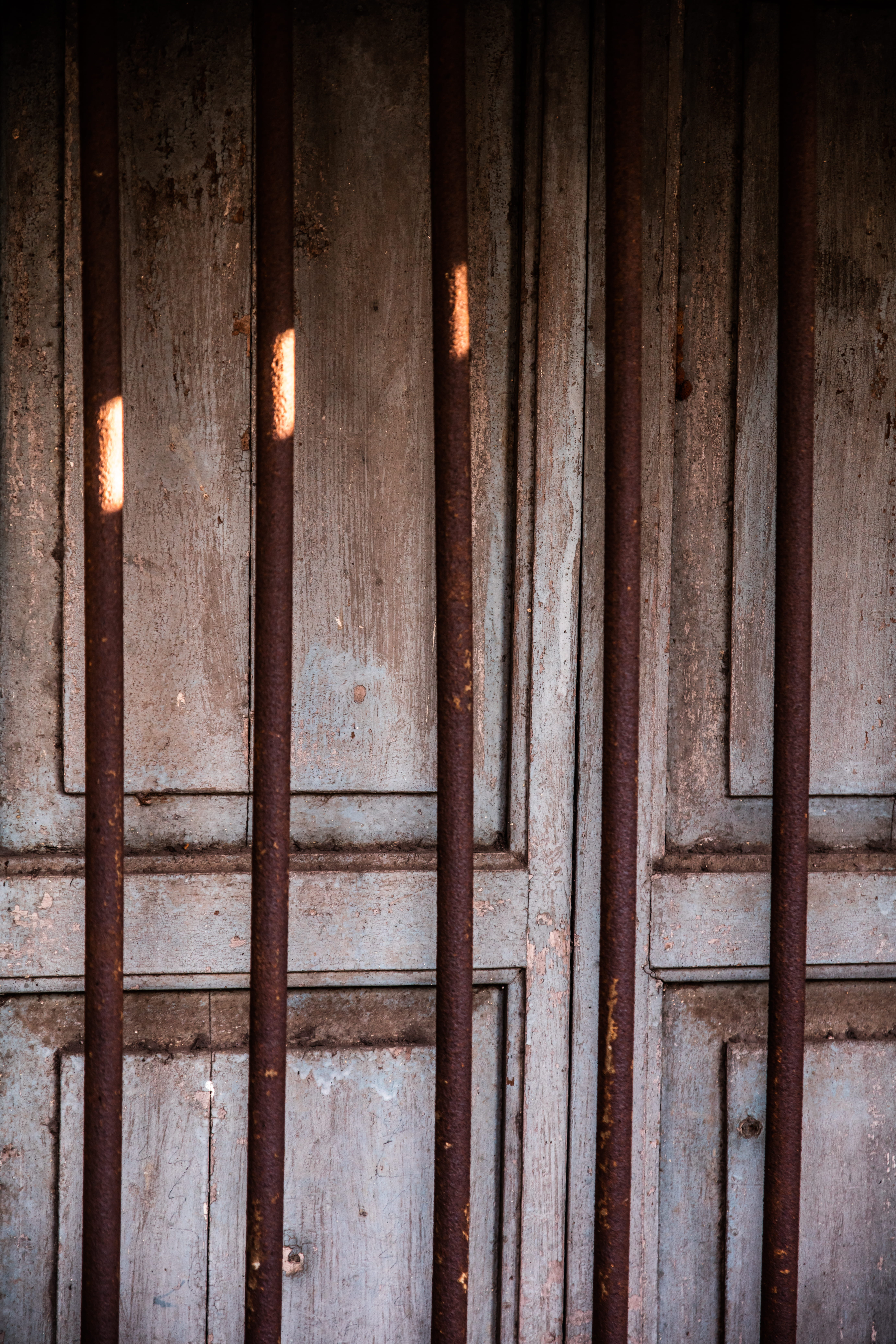 fence, no people, built structure, background, bars, security, rusty, wall - building feature, architecture, patrick hendry, safety, 8K, old, Phone HD Wallpaper