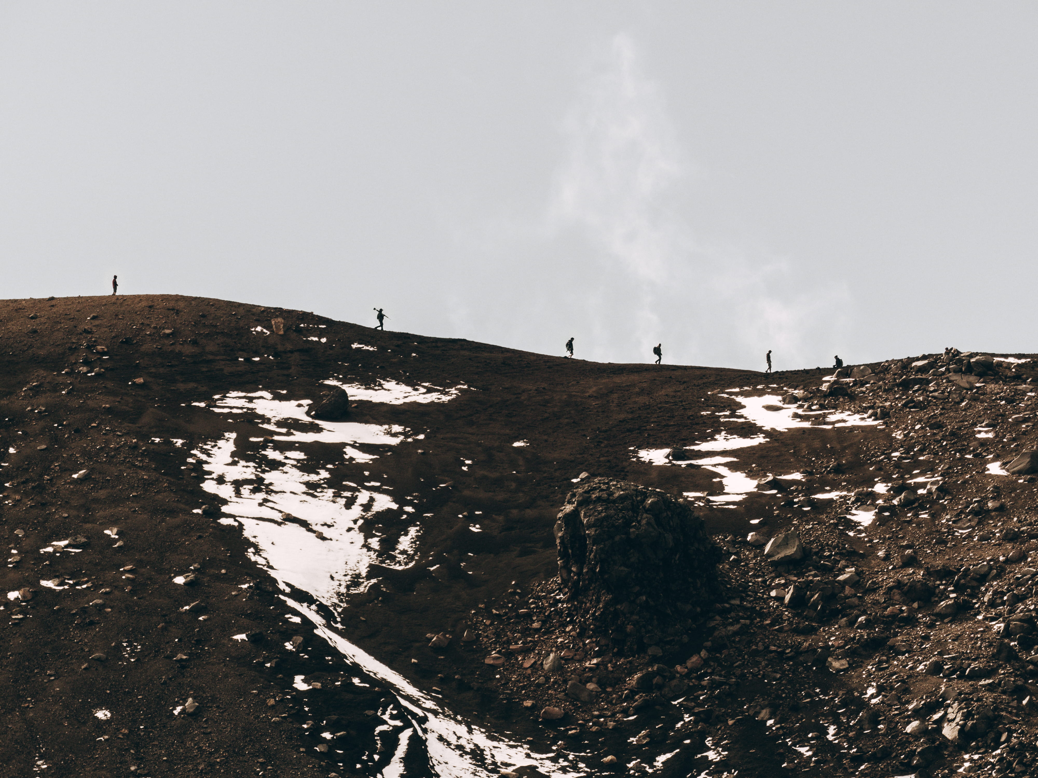 no people, ridge, sea, non-urban scene, hiking, outdoors, nature, sky, rock - object, travel destinations, rock, solid, Hill, Ants, 4K, day, people, land, HD Wallpaper