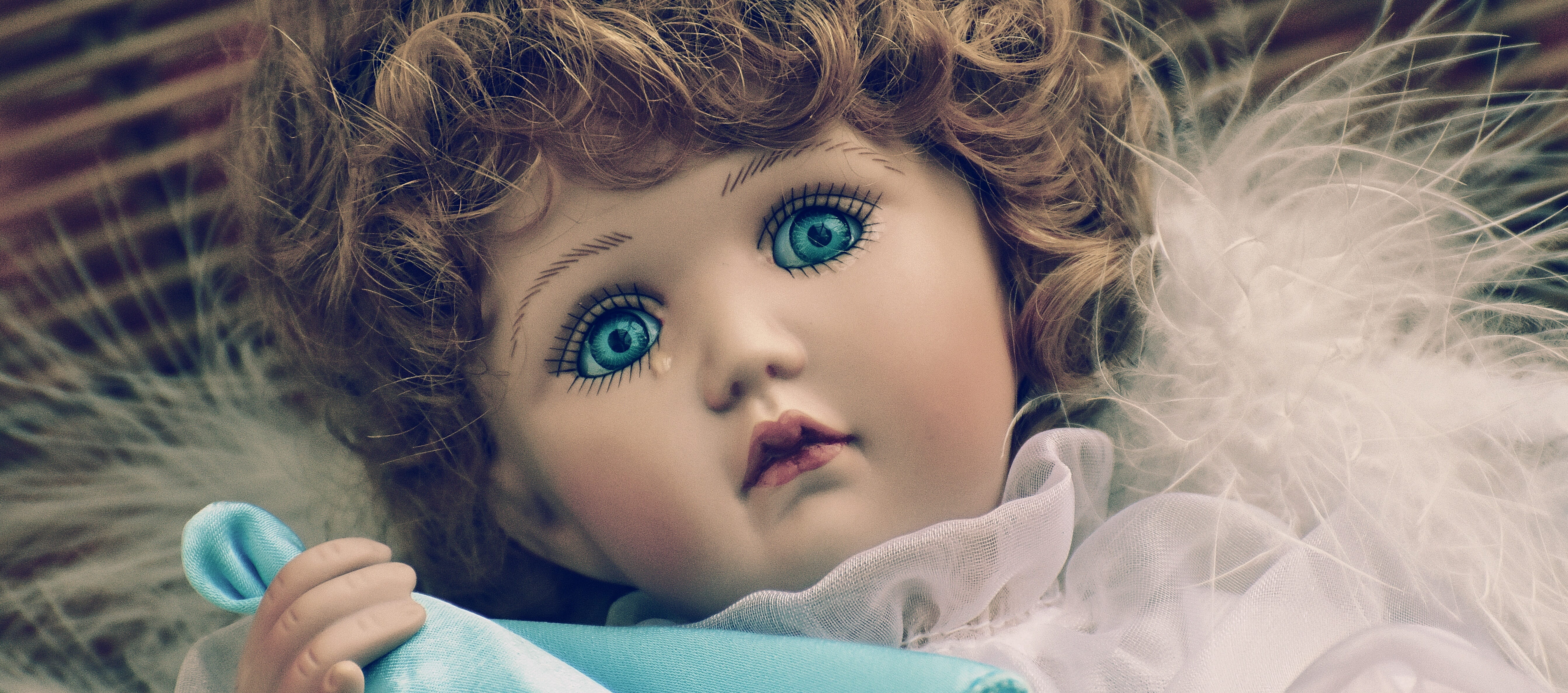 toy, hair, portrait, brown, lying down, child, innocence, one person, human face, children, childhood, eye, 5K, lips, cute, blond hair, hairstyle, cry, HD Wallpaper