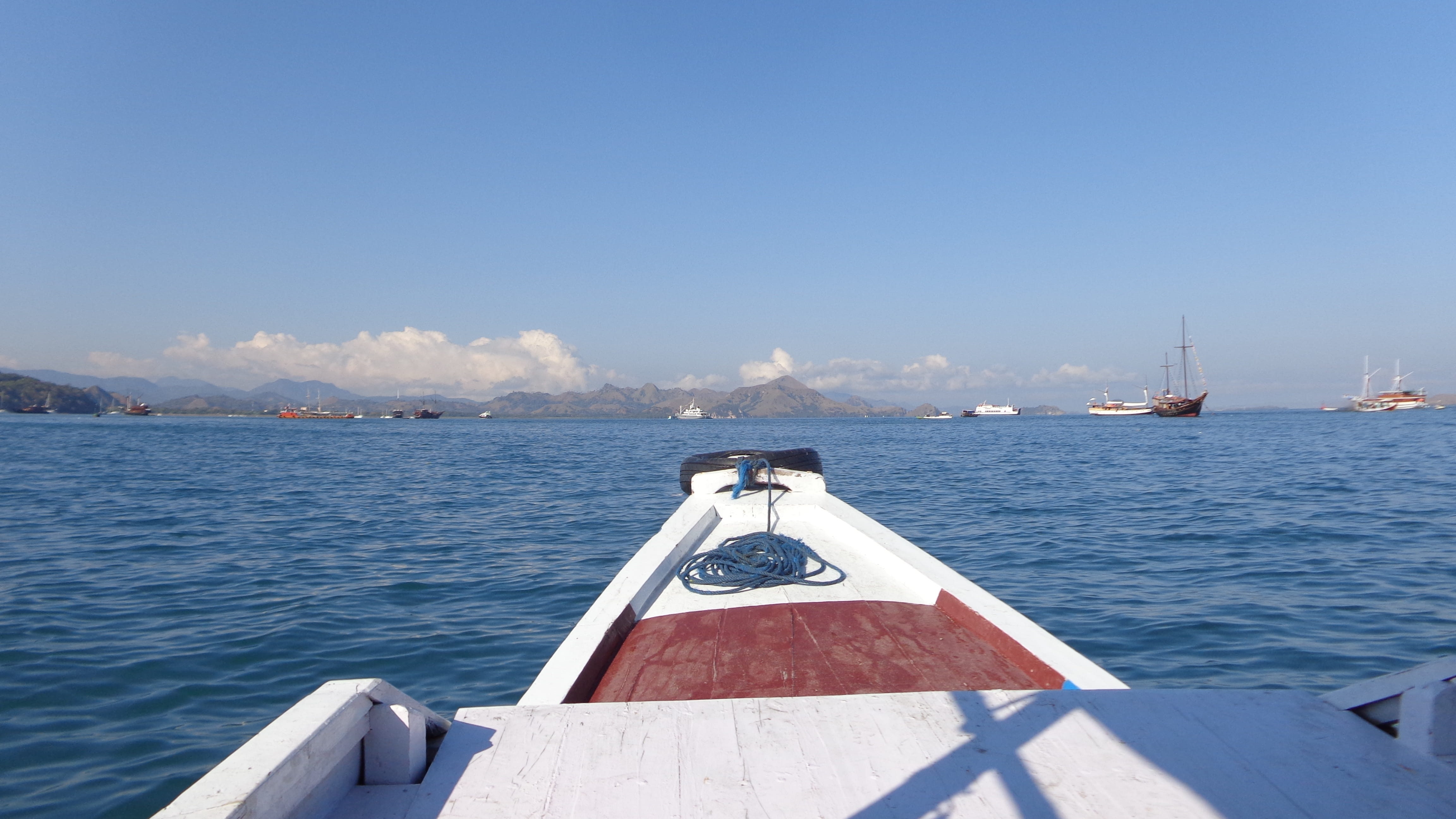travel, water, mode of transportation, komodo island, day, no people, harbour, sea, sailboat, sailing, beauty in nature, transportation, blue, recreational boat, HD Wallpaper