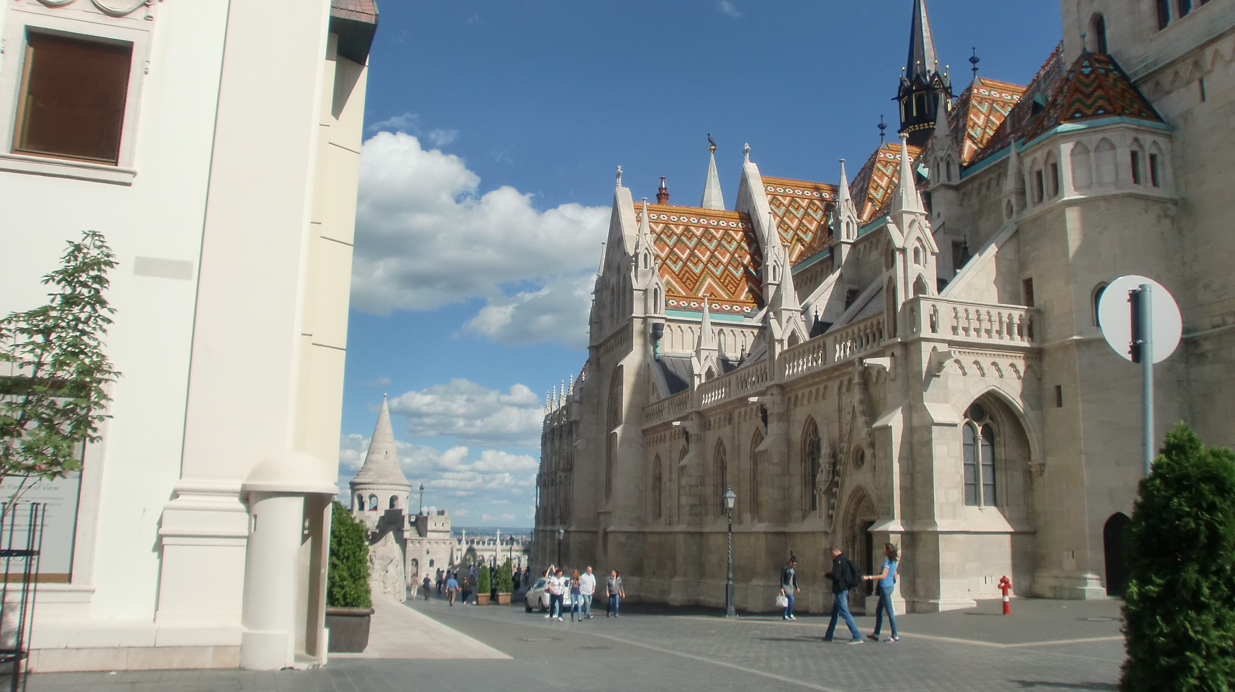 church, monumentchitch, place of worship, built structure, Visitors, building exterior, tower, 4K, white, Budapest, old, sky, cathedra, belief, Travel, HD Wallpaper
