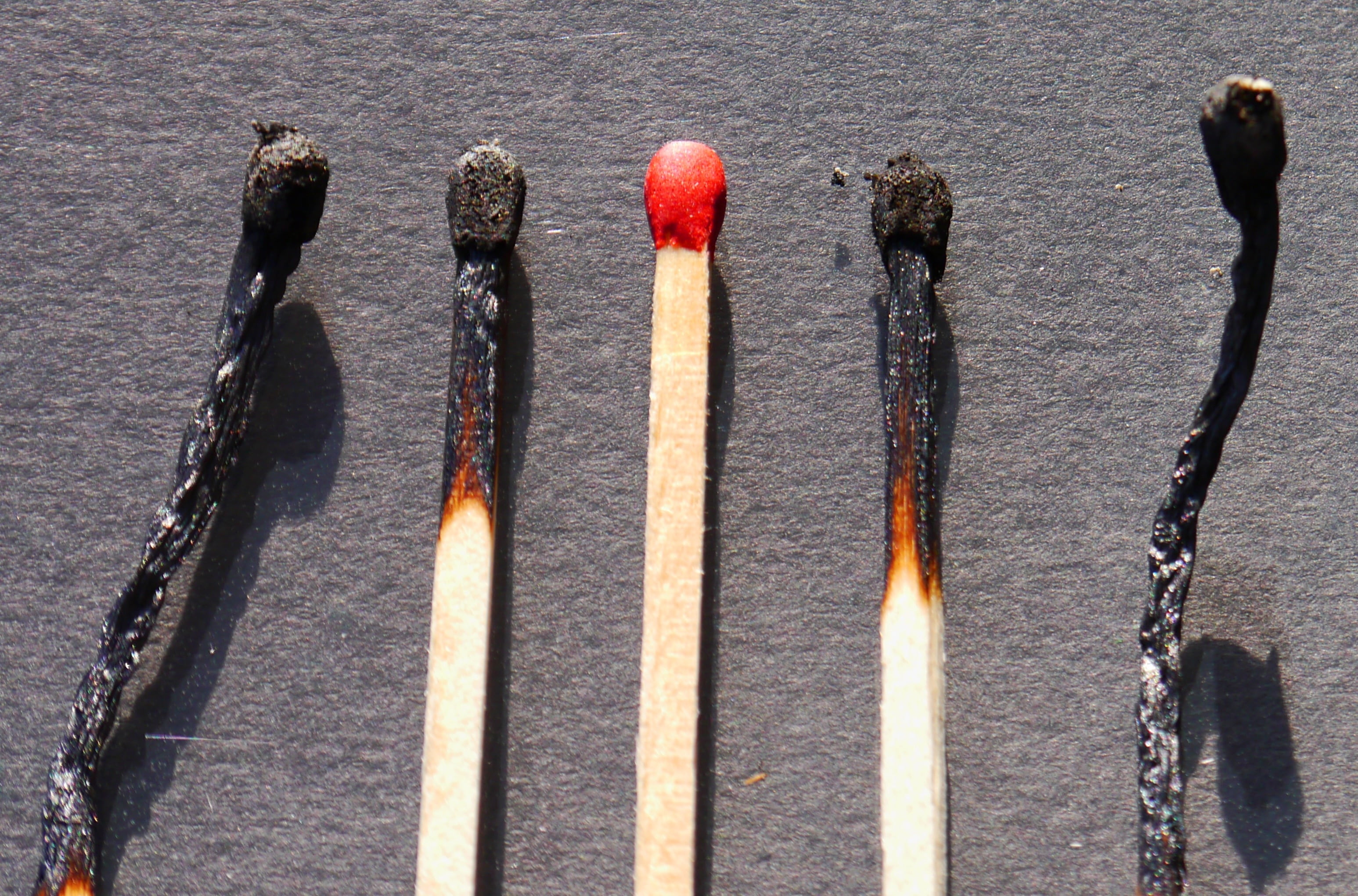 no people, burnt, burn, match head, close, in a row, 2K, day, flame, lighter, burning, choice, variation, red, sulfur, match, burned, black, wood - material, HD Wallpaper