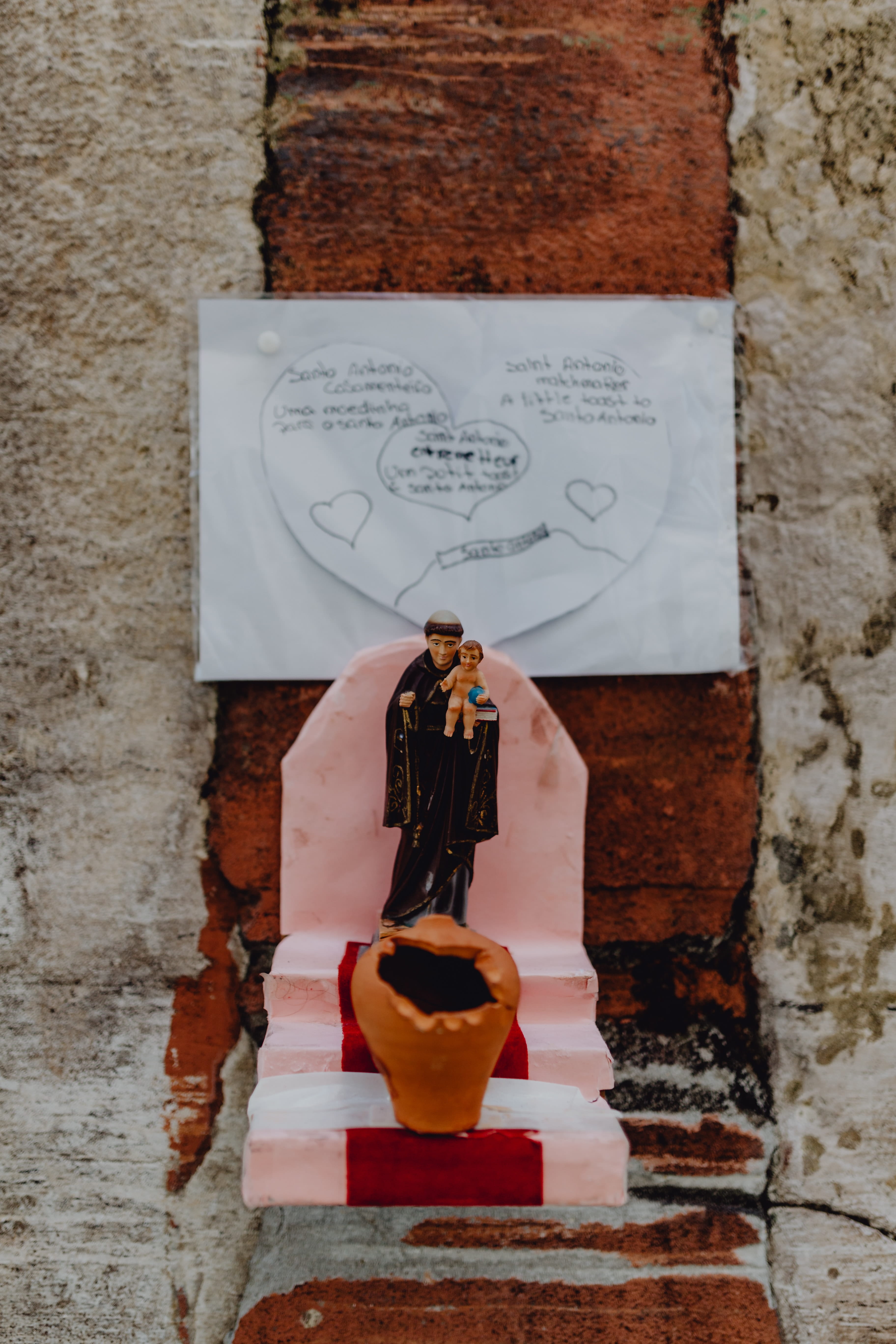 portugal, clothing, art and craft, no people, decorated, 5K, architecture, built structure, Saint Anthony, lisbon, celebration, alfama, Europe, male likeness, Phone HD Wallpaper